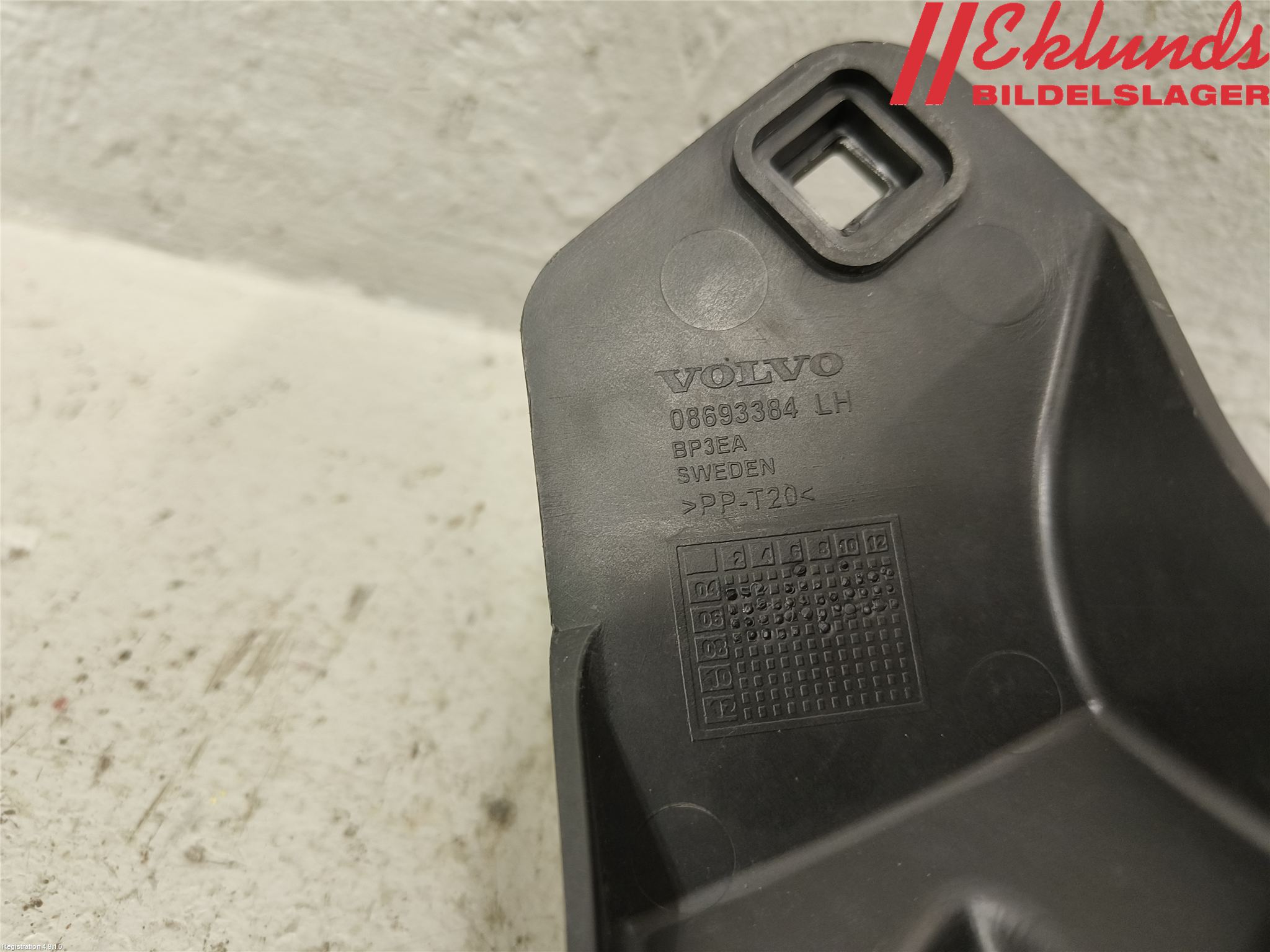 Volvo V70 05-08 Stötfångarfäste Bak Vä