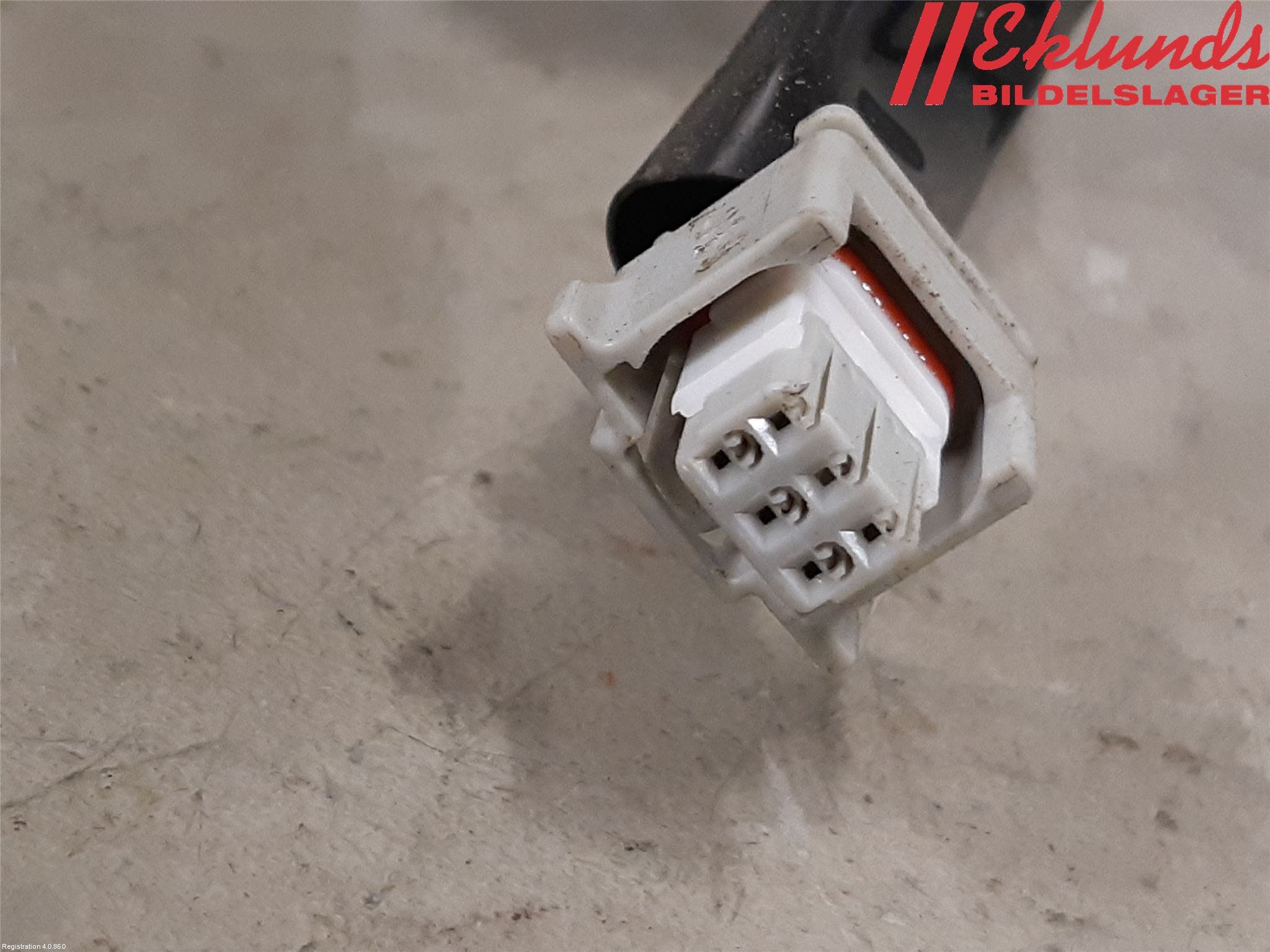 Toyota RAV4 19- Låskista Baklucka