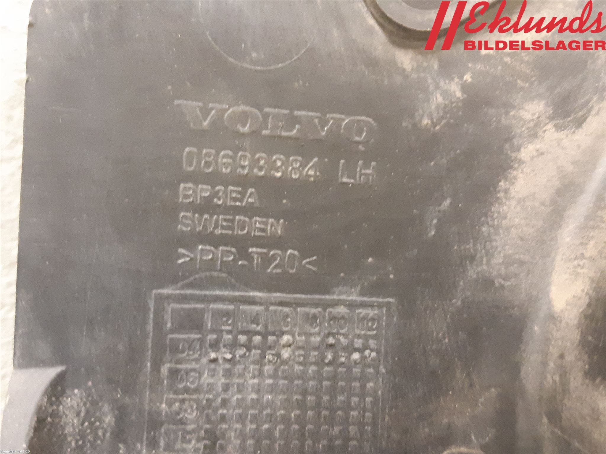 Volvo V70 05-08 Stötfångarfäste Bak Vä