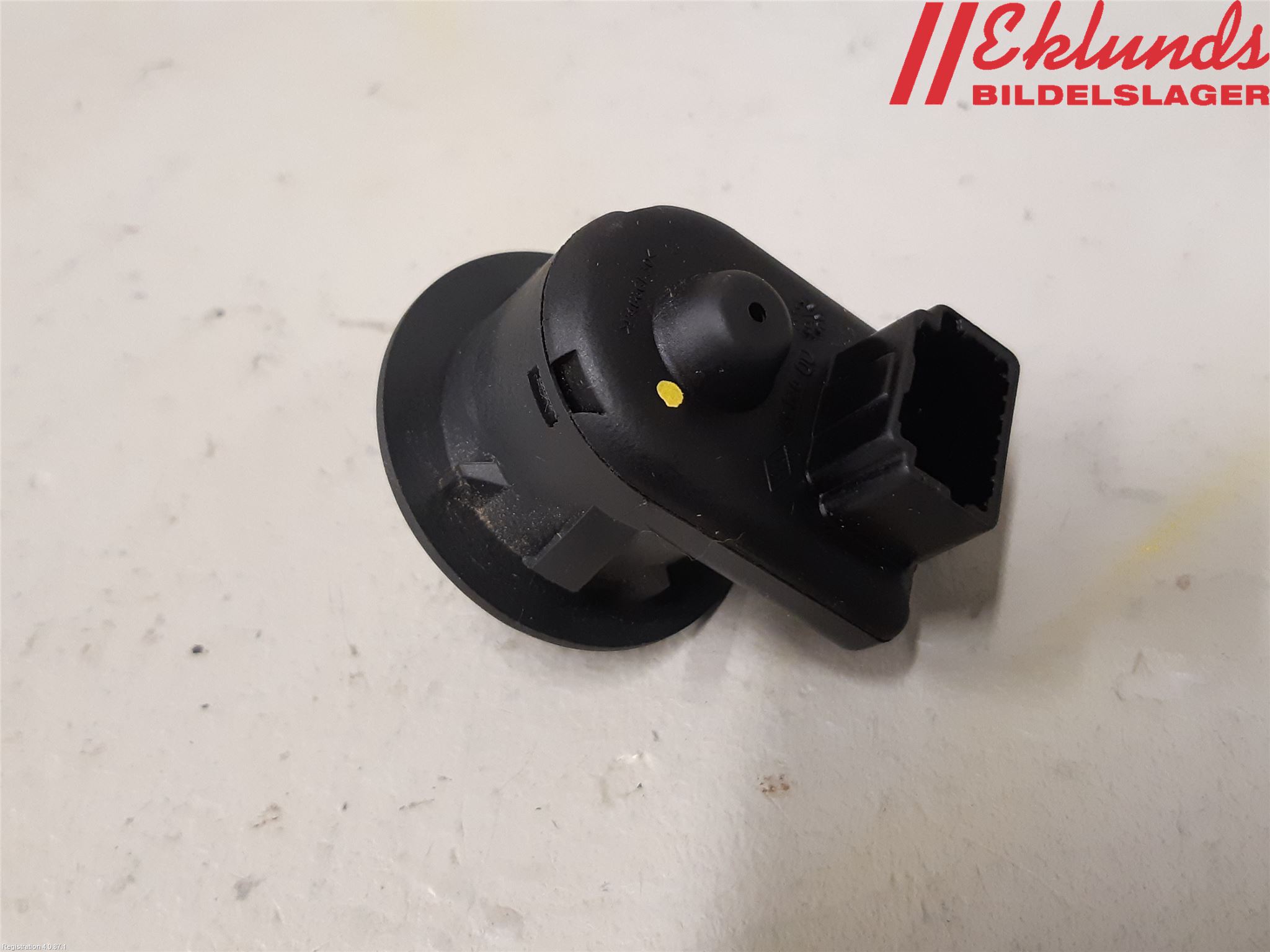 Nissan NV300 16-22 Strömställare Spegel