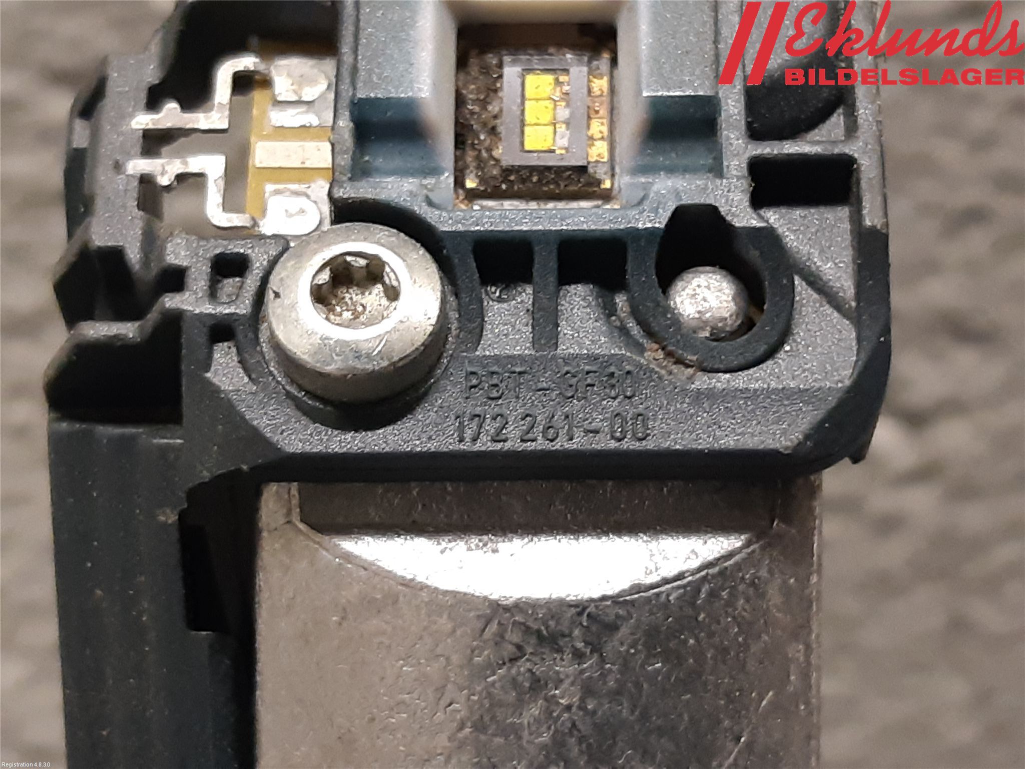 BMW 5 F10/F11/F18 09-17 Positionsljus Fram Hö