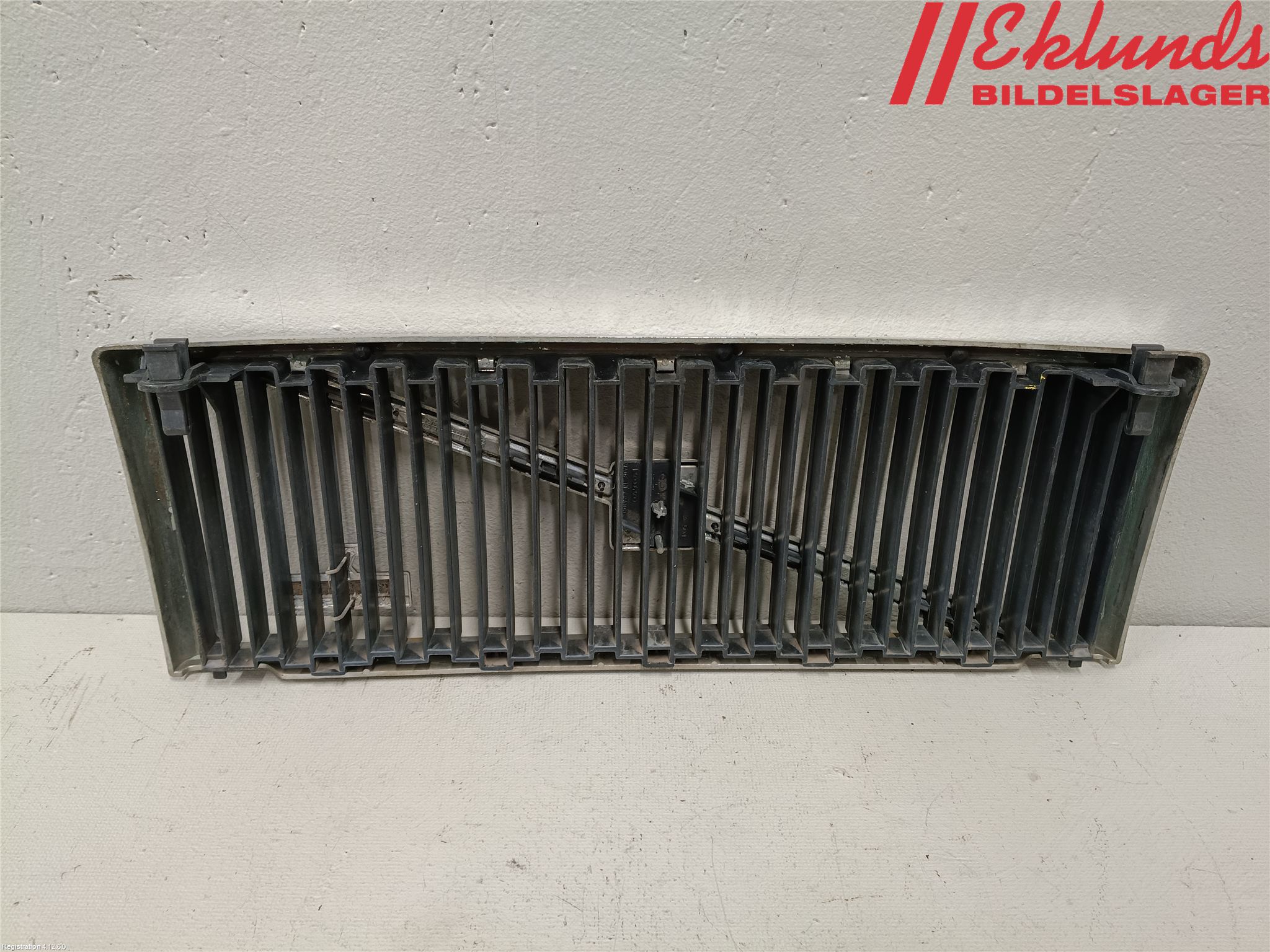 Volvo 740 88-92 Grill Komp