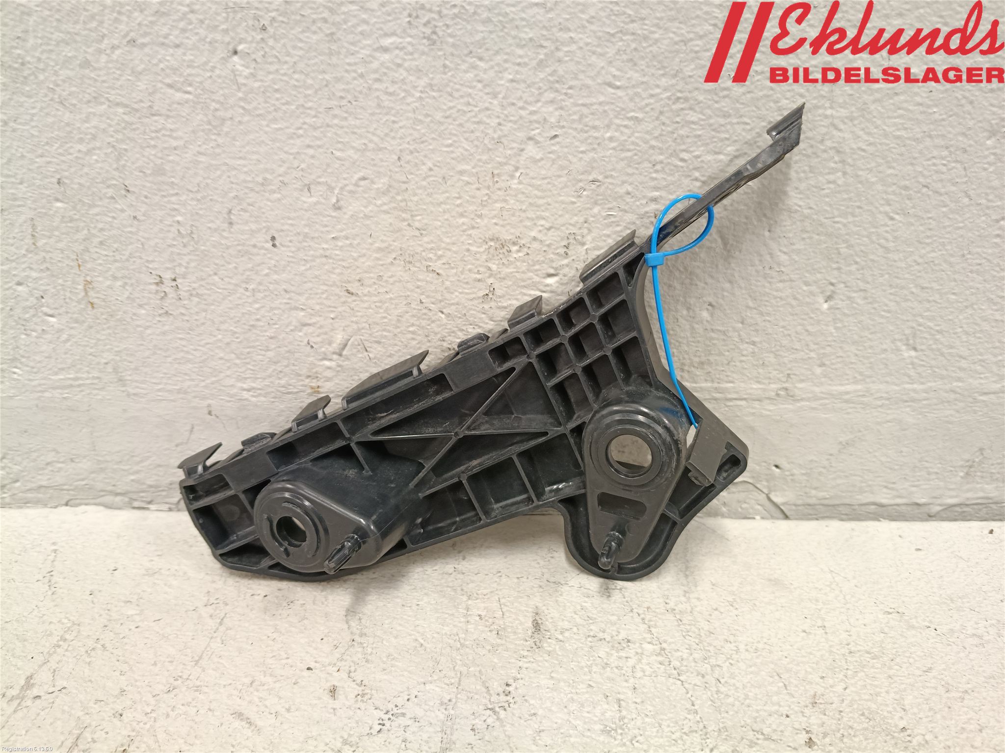 Mazda 2 (DJ) 15-22 Stötfångarfäste Fram Hö