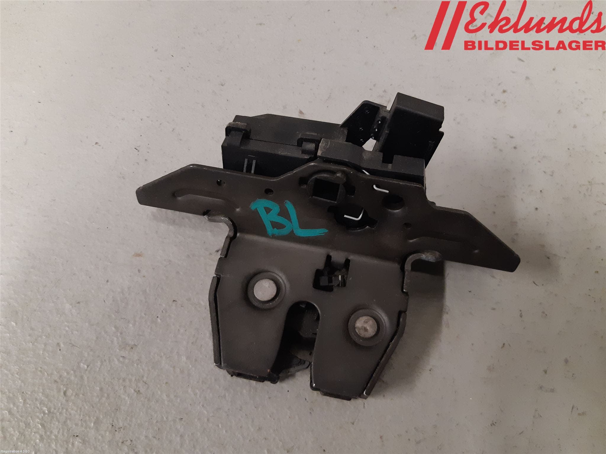 Opel ASTRA J 10-15 Låskista Baklucka