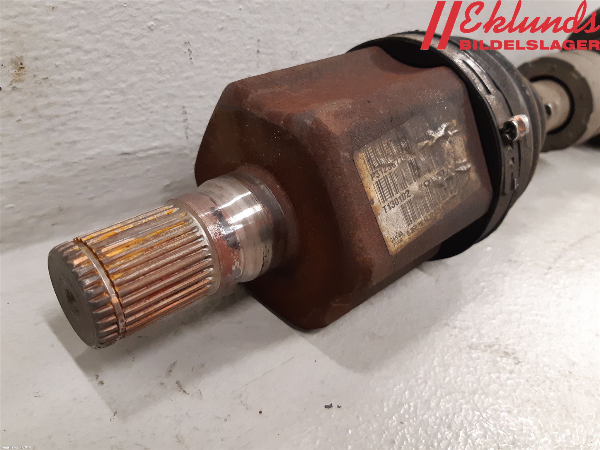 Volvo V70 08-13 Drivaxel Fram Vänster