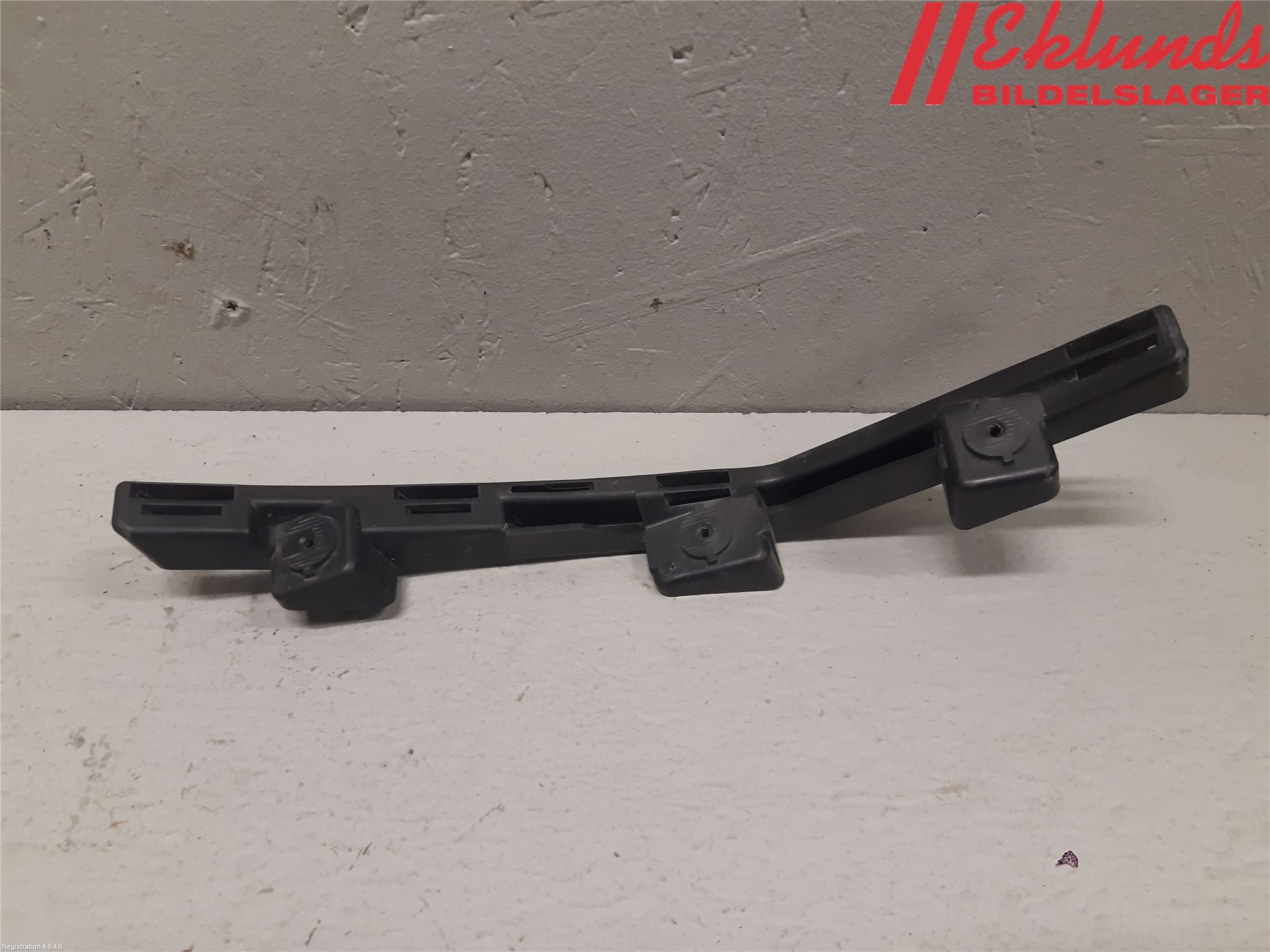 Volvo V40 12-19 Bakljussarg