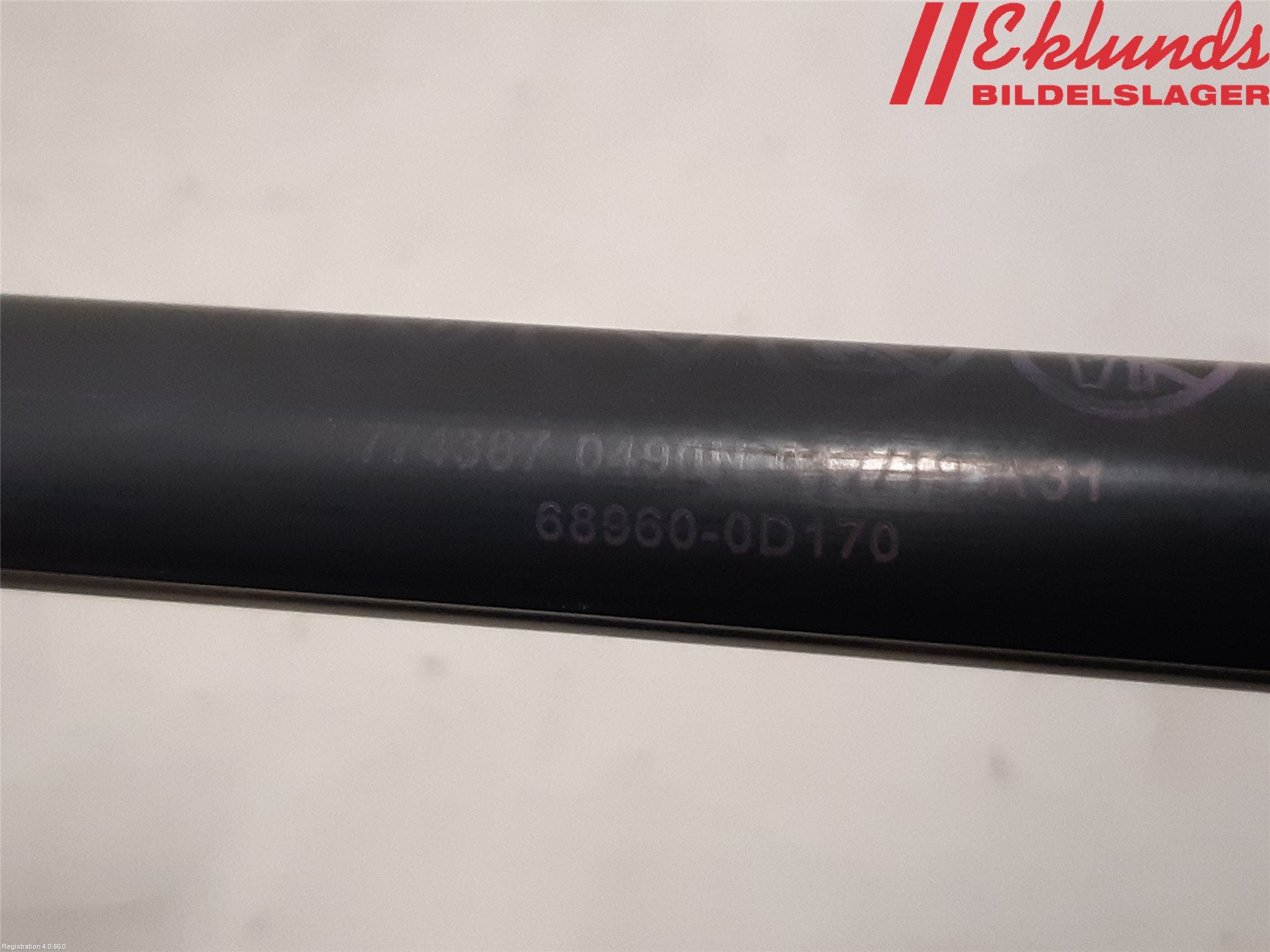 Toyota YARIS XP130 15-20 Gasfjäder Baklucka