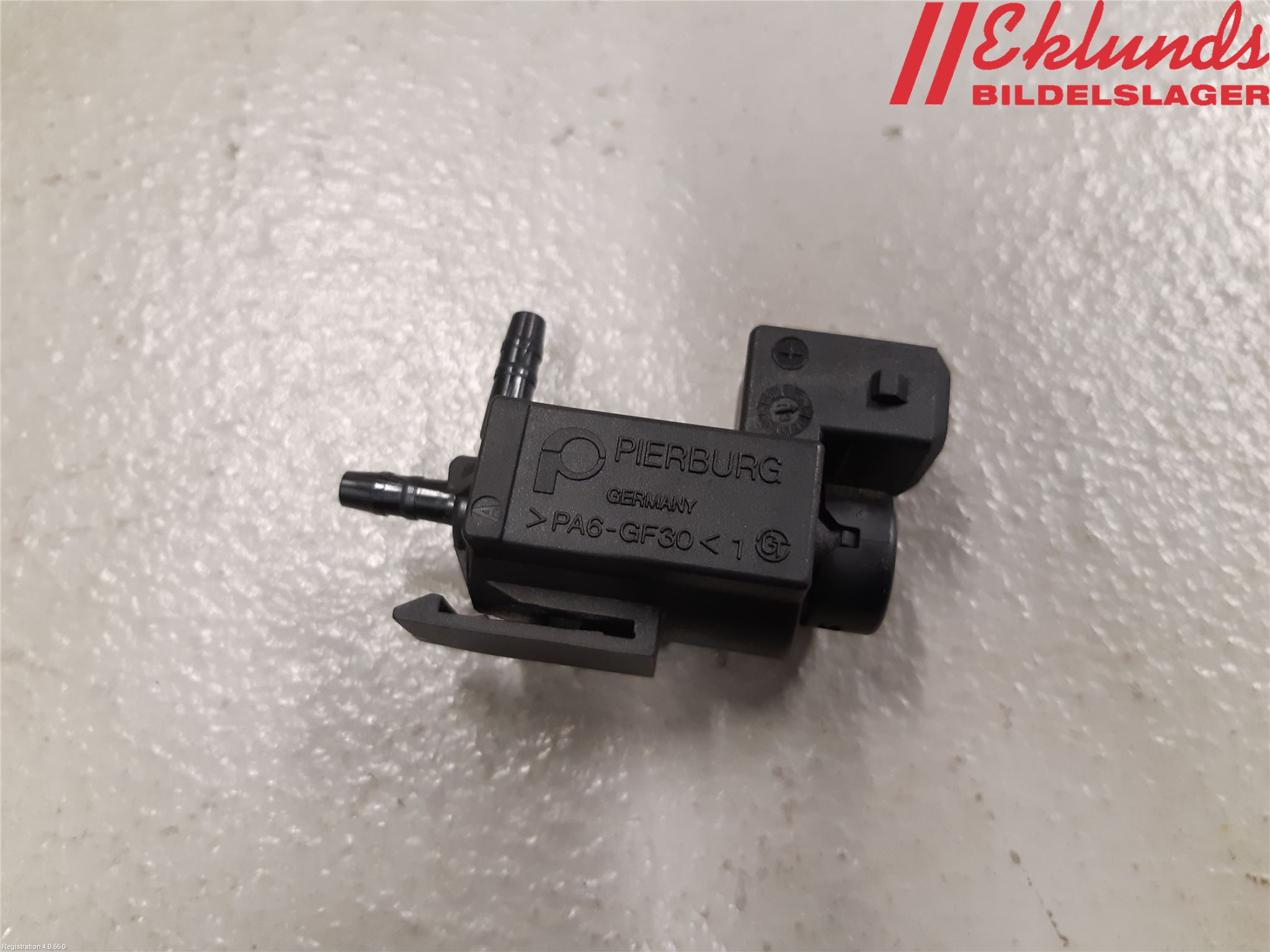 BMW 5 F10/F11/F18 09-17 Vakuumventil