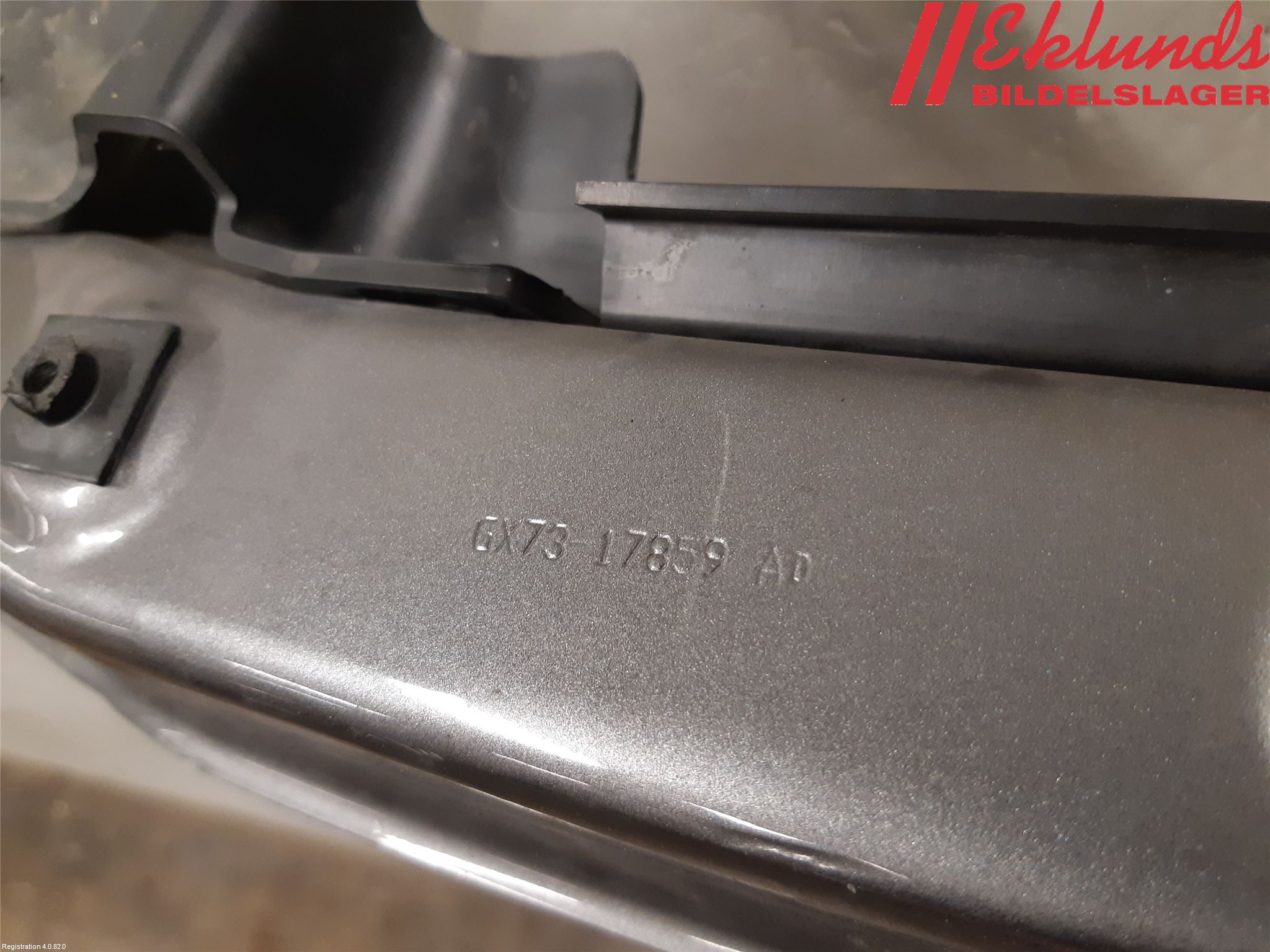 Jaguar XE (X760) 15-24 Frontplåt