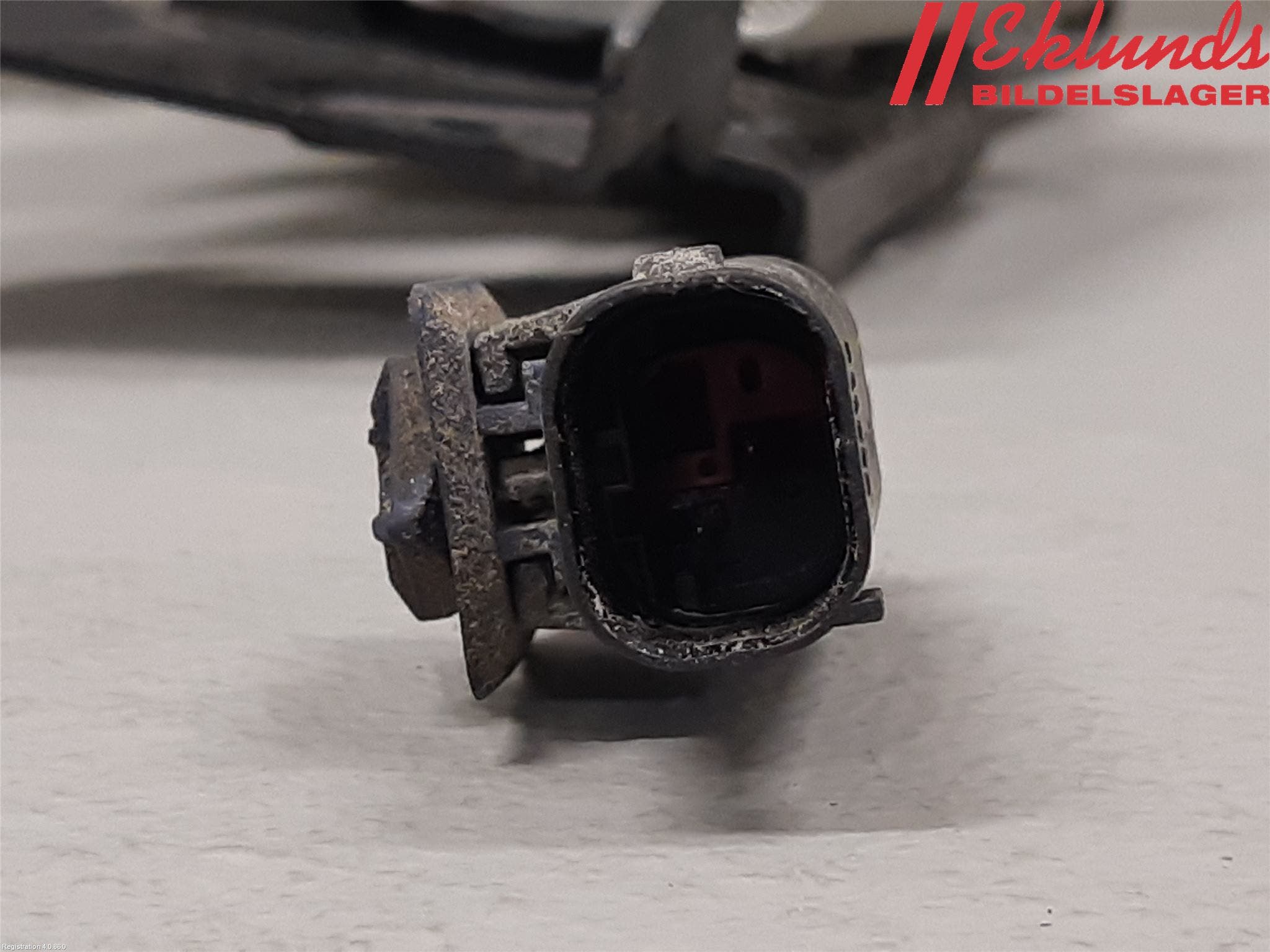 BMW 3 F30/F31/F80 12-19 Huvlås