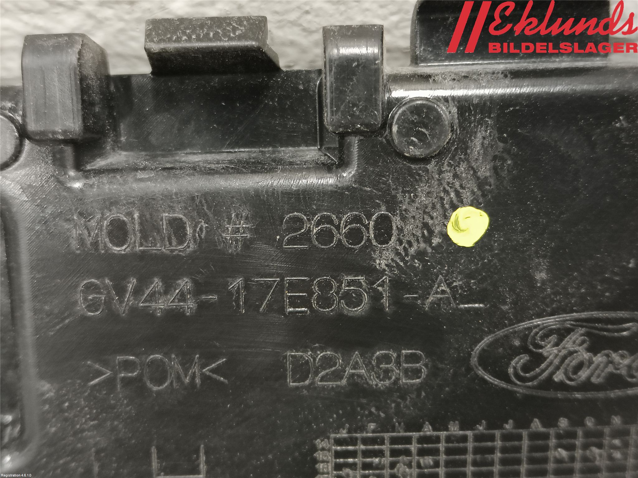 Ford KUGA 17-19 Stötfångarfäste Bak Vä