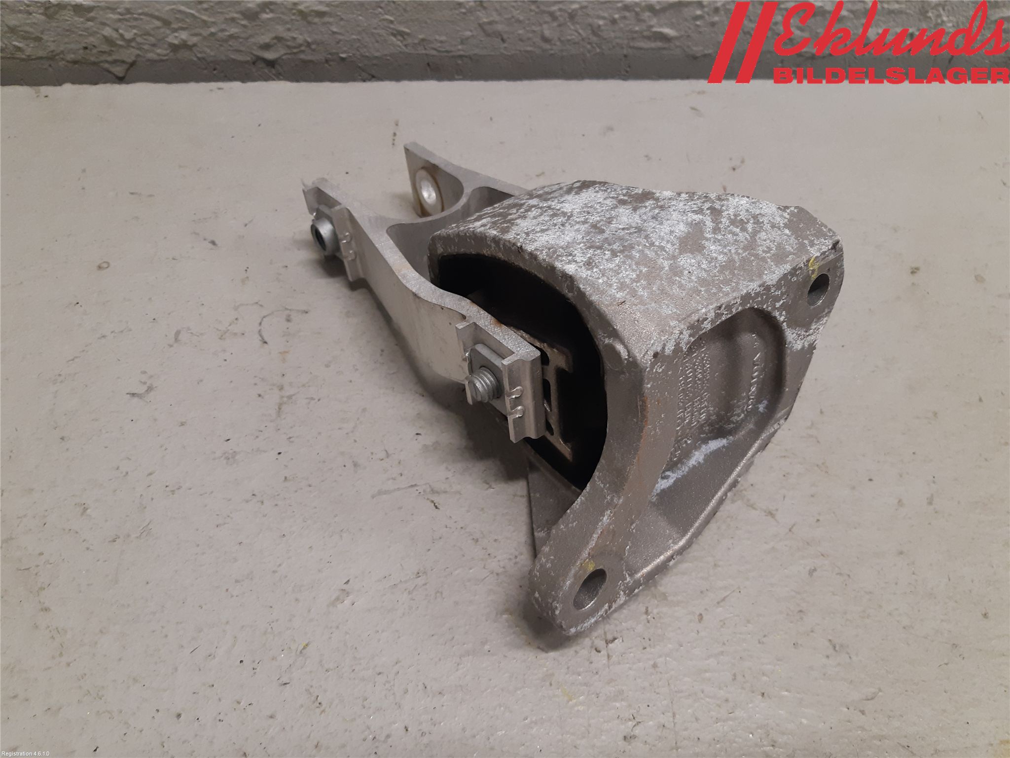 Volvo XC90/RECHARGE 16- Motorfäste