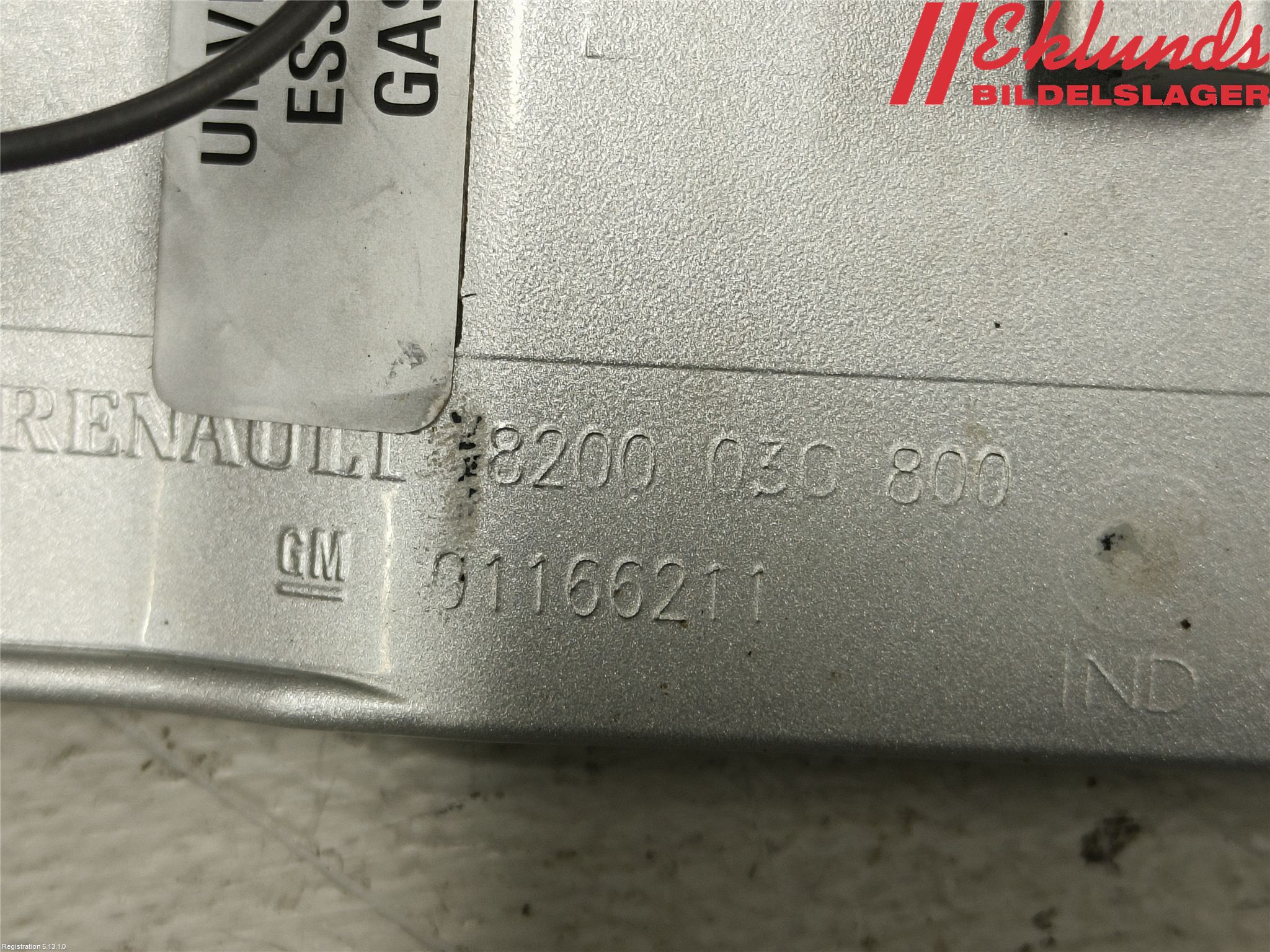 Opel VIVARO 01-14 Tanklucka