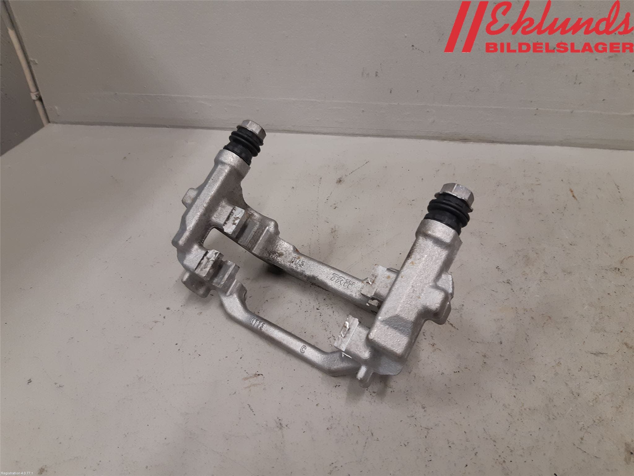 Toyota YARIS XP21 20- Bromsokshållare