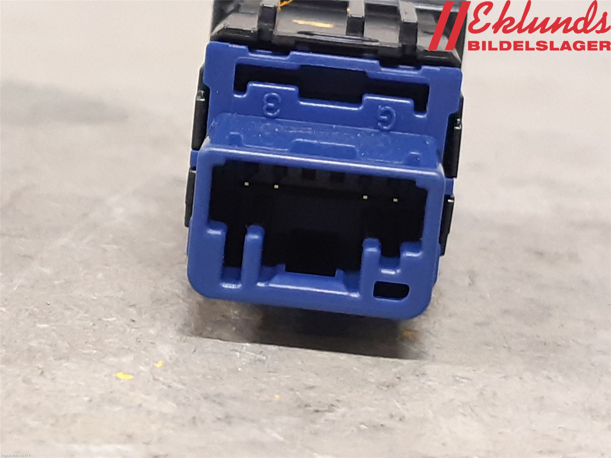 Toyota COROLLA 19- Strömställare Baklucka