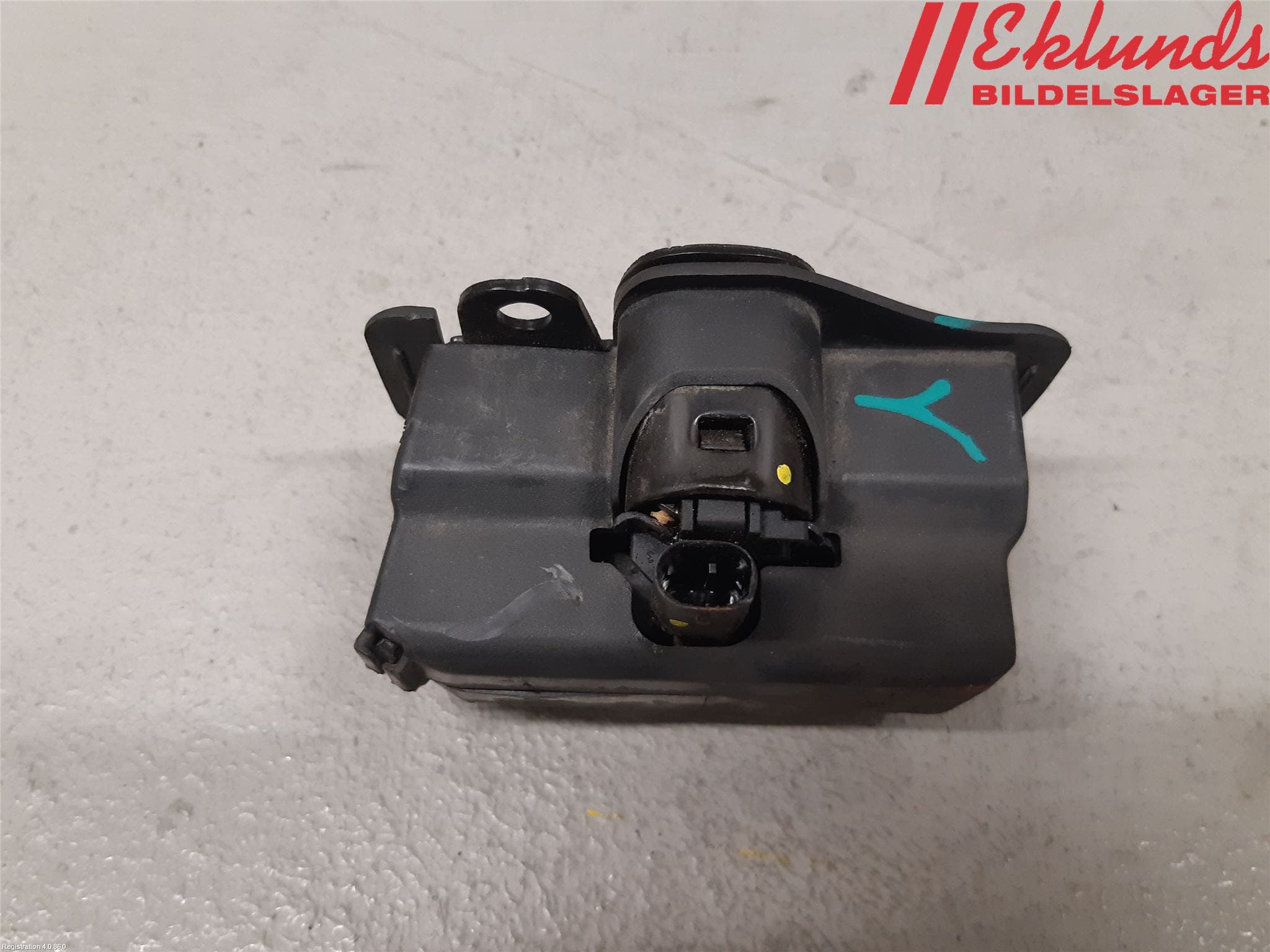 Mercedes-Benz MB C (203) 00-07 Huvlås