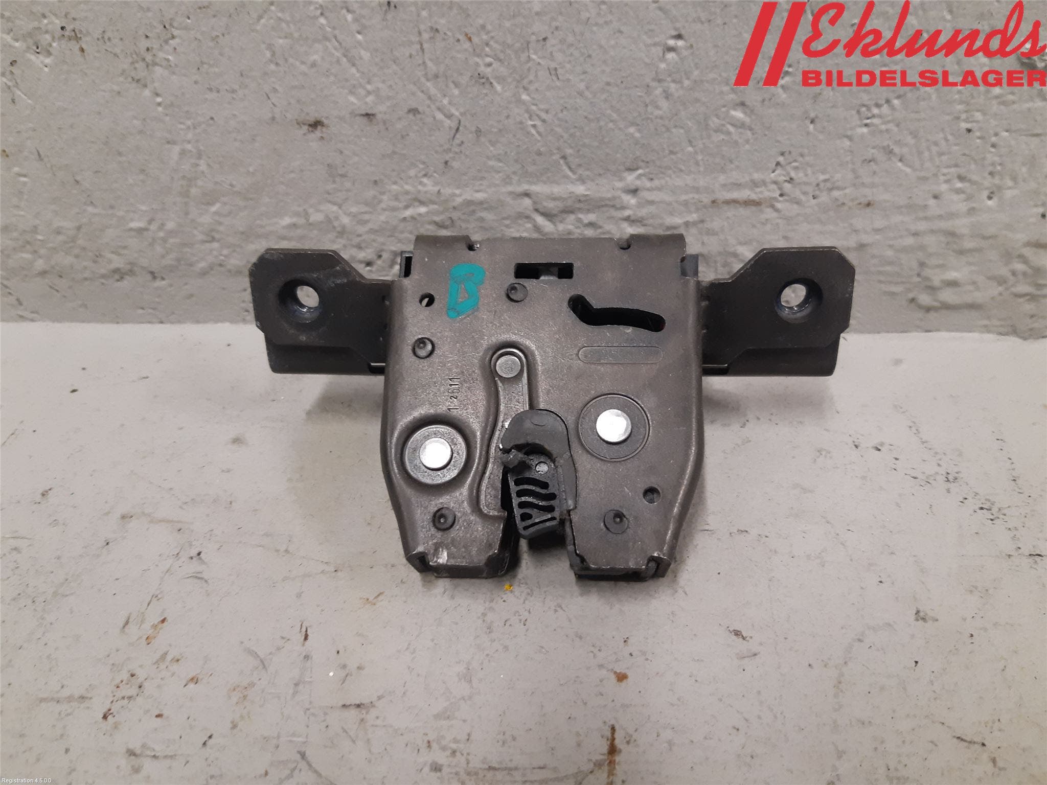 Opel ASTRA J 10-15 Låskista Baklucka