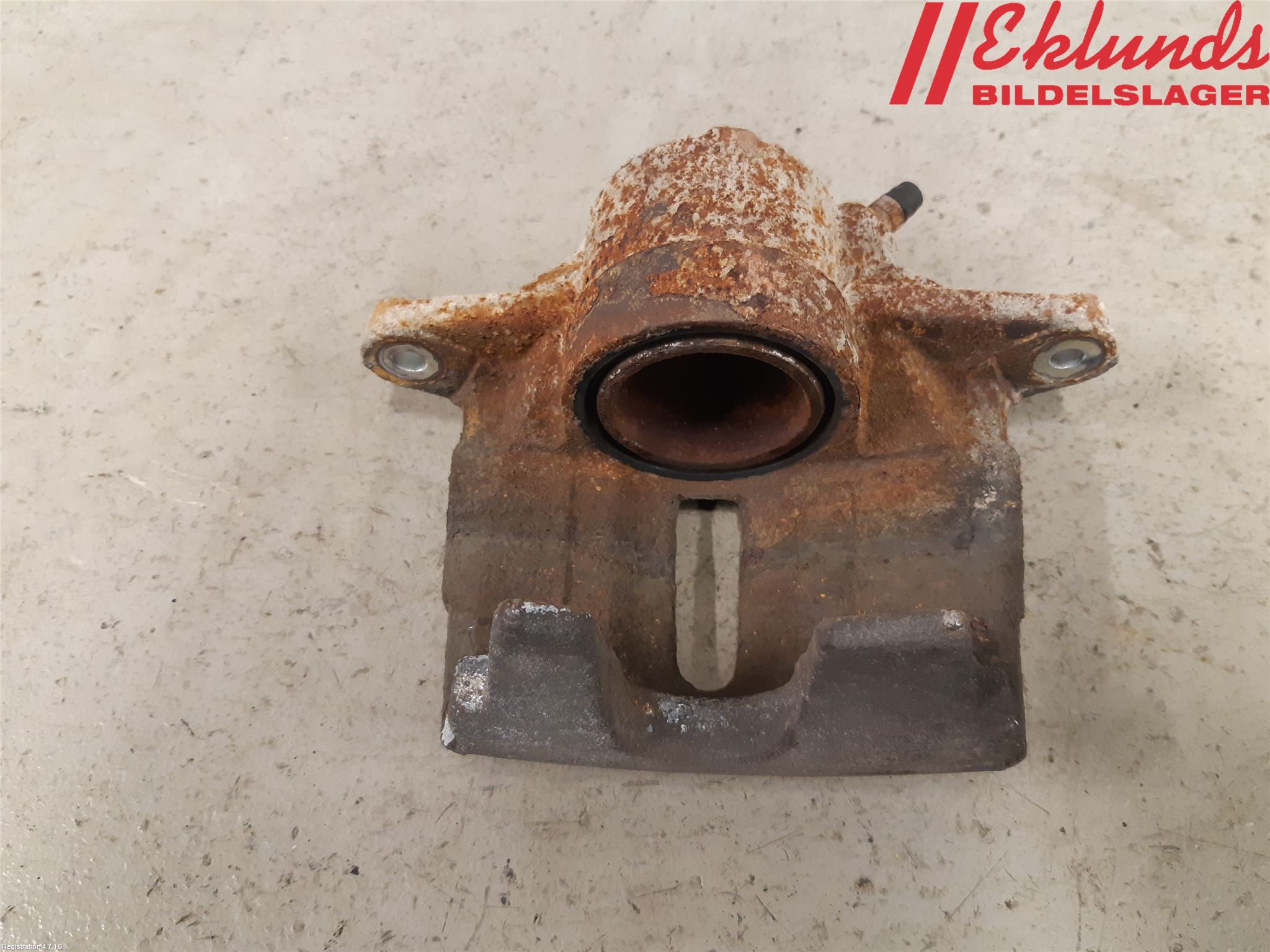 Ford MONDEO     01-06 Bromsok Fram Höger