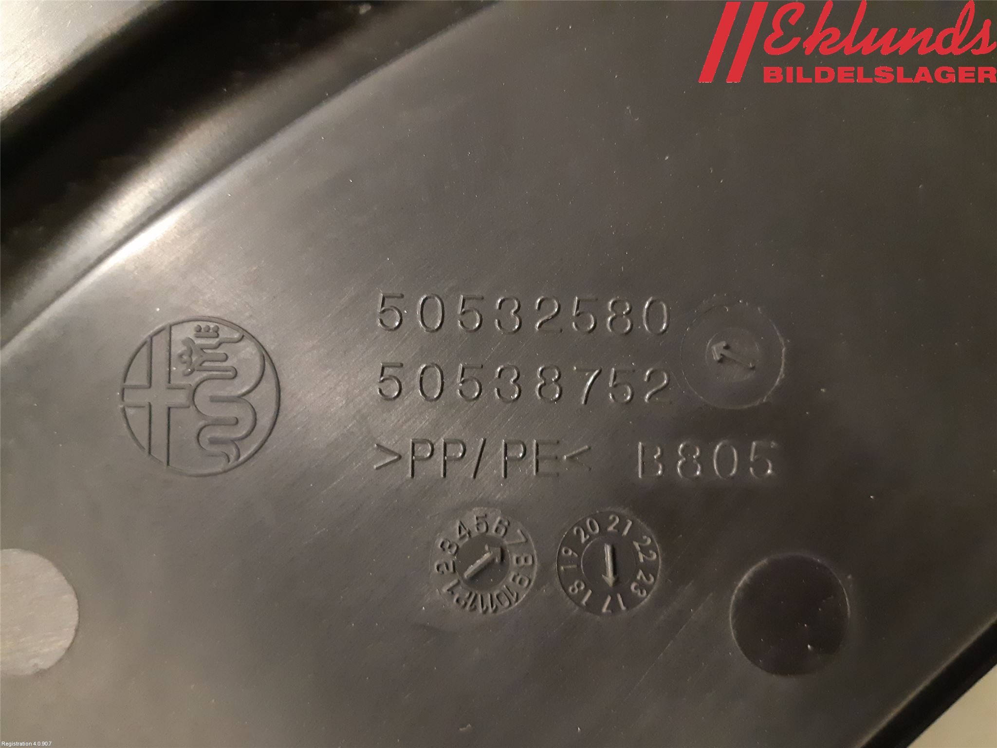 Alfa GIULIA Spolartank Vindruta-Strål