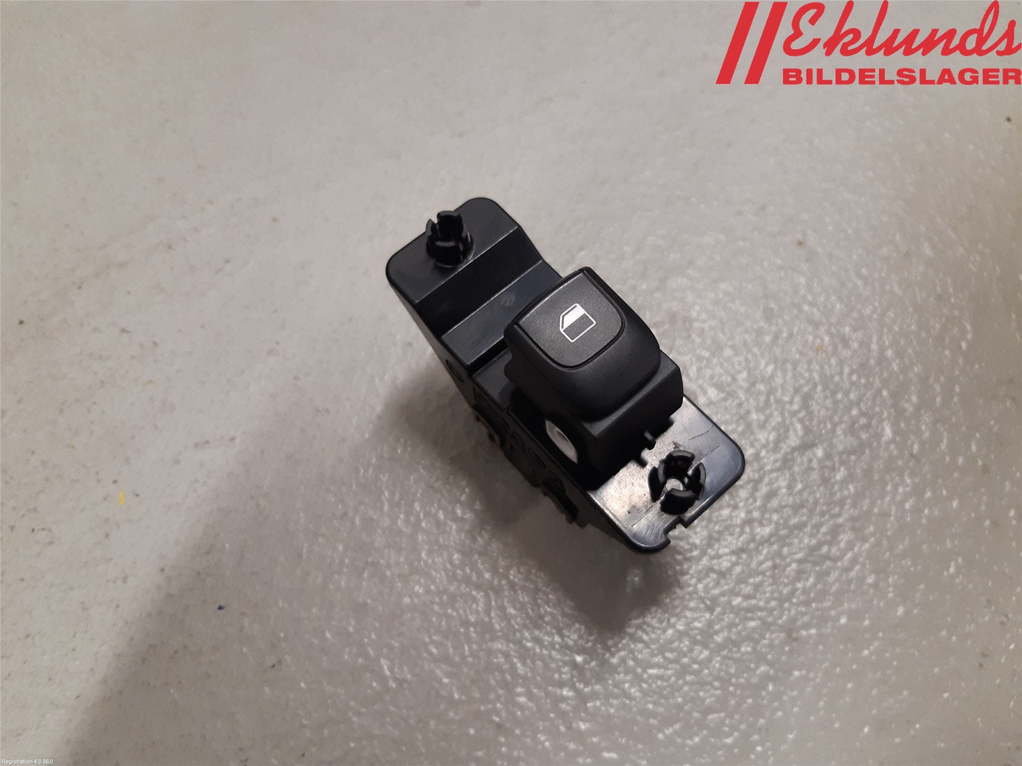 Kia STONIC 18->> Strömställare Elhiss