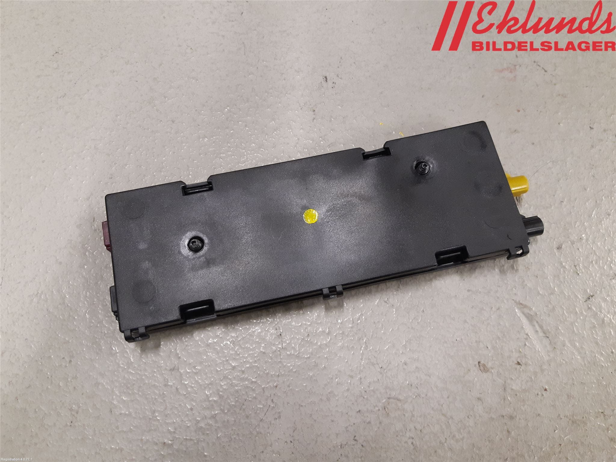 BMW 1 E87/81 5D/3D 03-11 Antennförstärkare