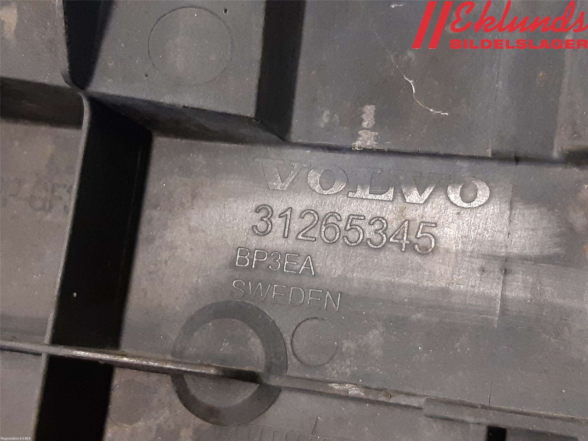 Volvo V70 08-13 Stötfångarfäste Fram Hö