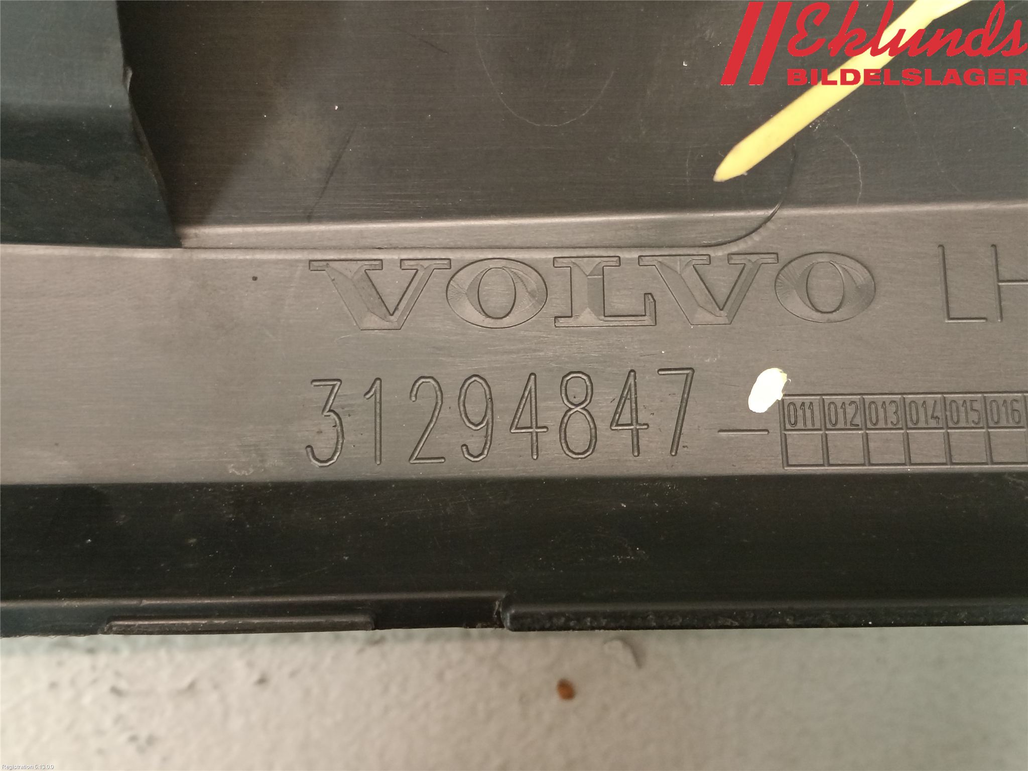 Volvo XC60 09-13 Dörr Dekorlist Bak Vä