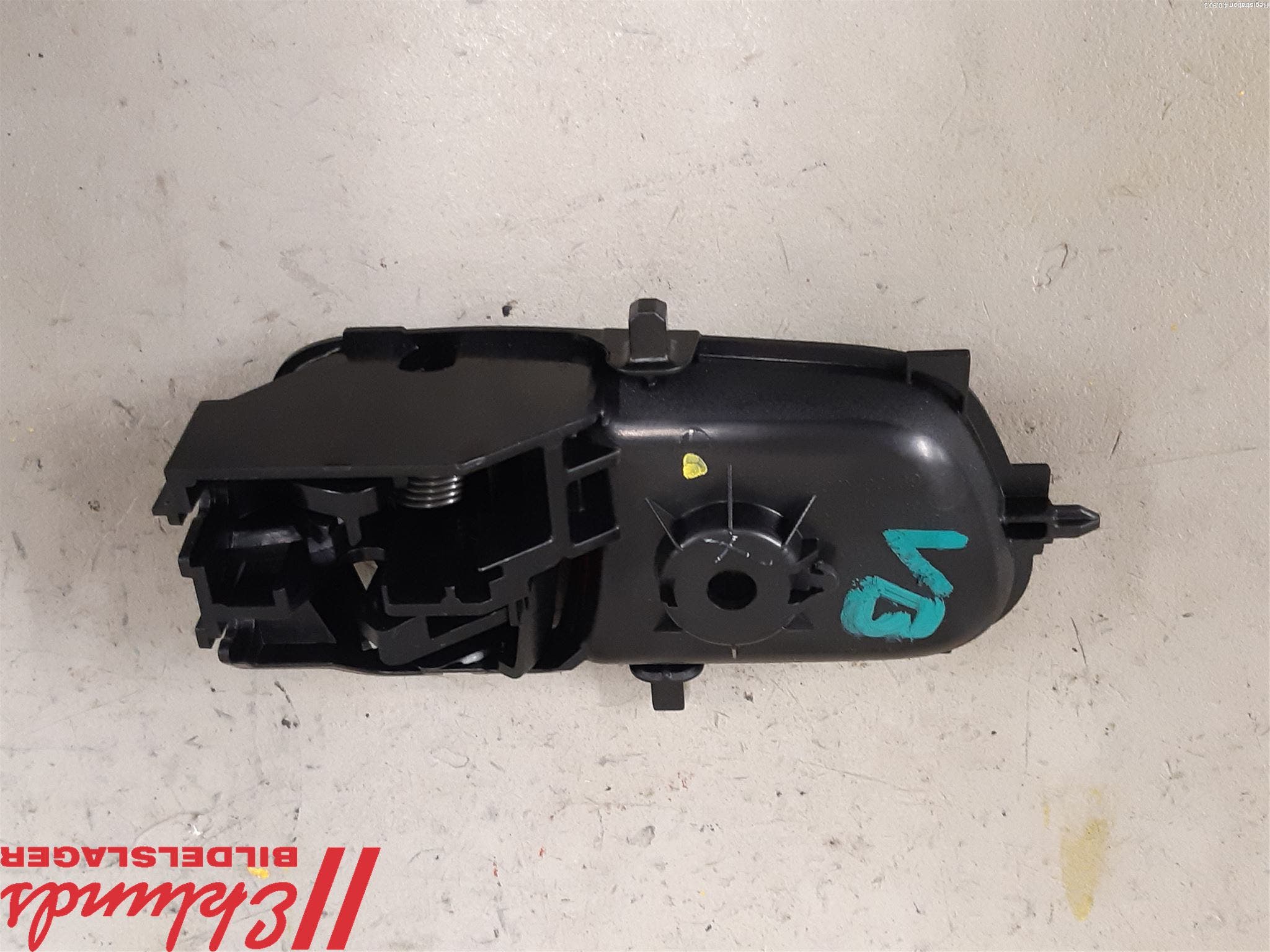 Toyota YARIS XP21 20- Dörrhandtag Inre Vä