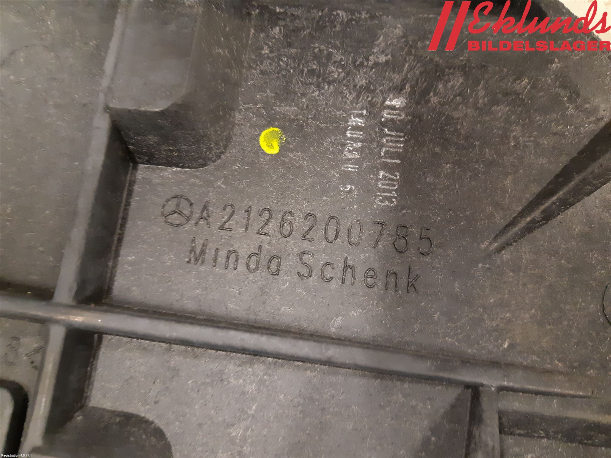 Mercedes-Benz MB E-KLASS (W212) 09-16 Strålkast Fästsarg