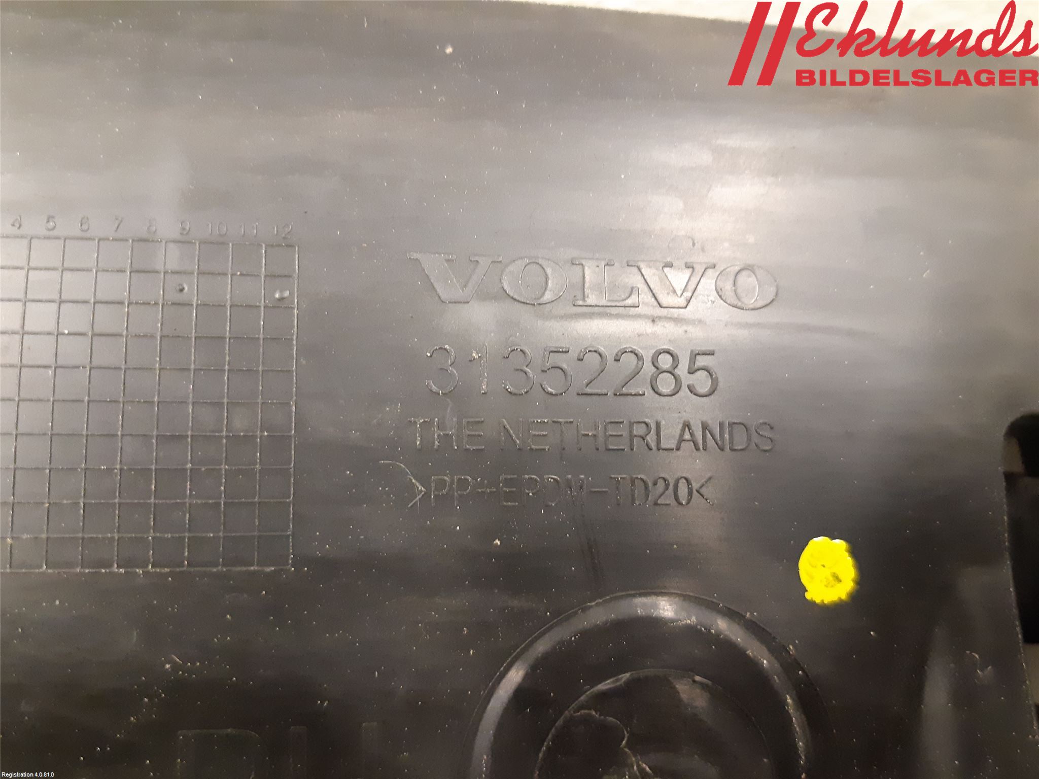 Volvo V60 14-18 Stötfångarfäste Bak Hö