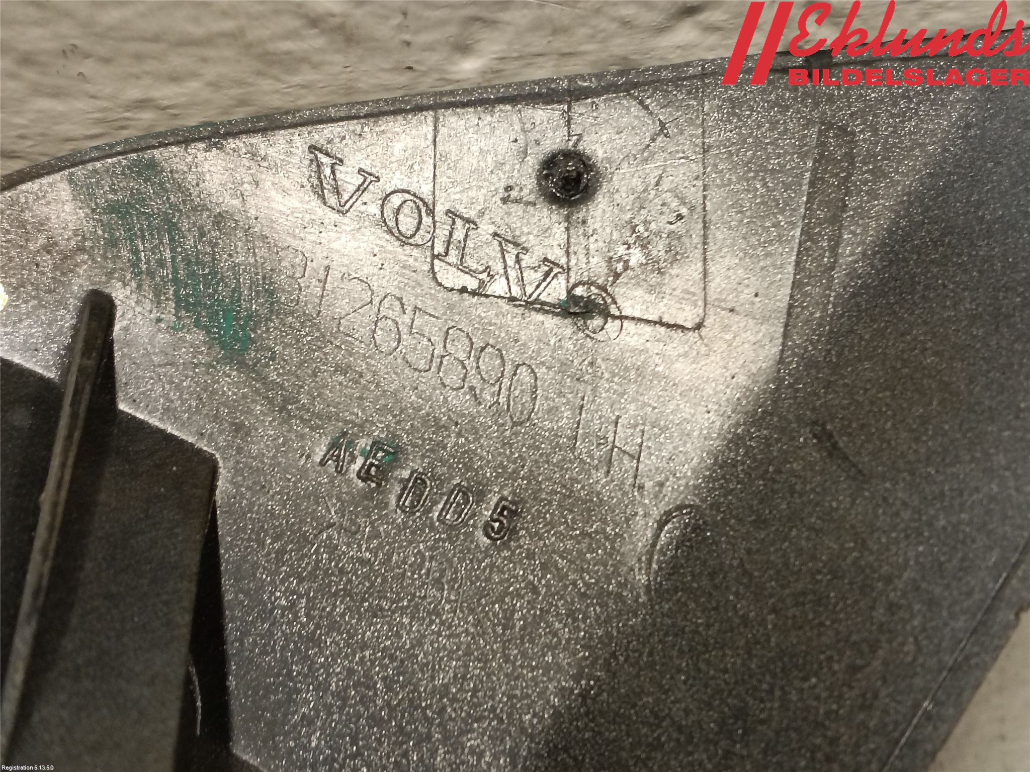 Volvo V60 11-13 Spolarmunstycke Strålkastare