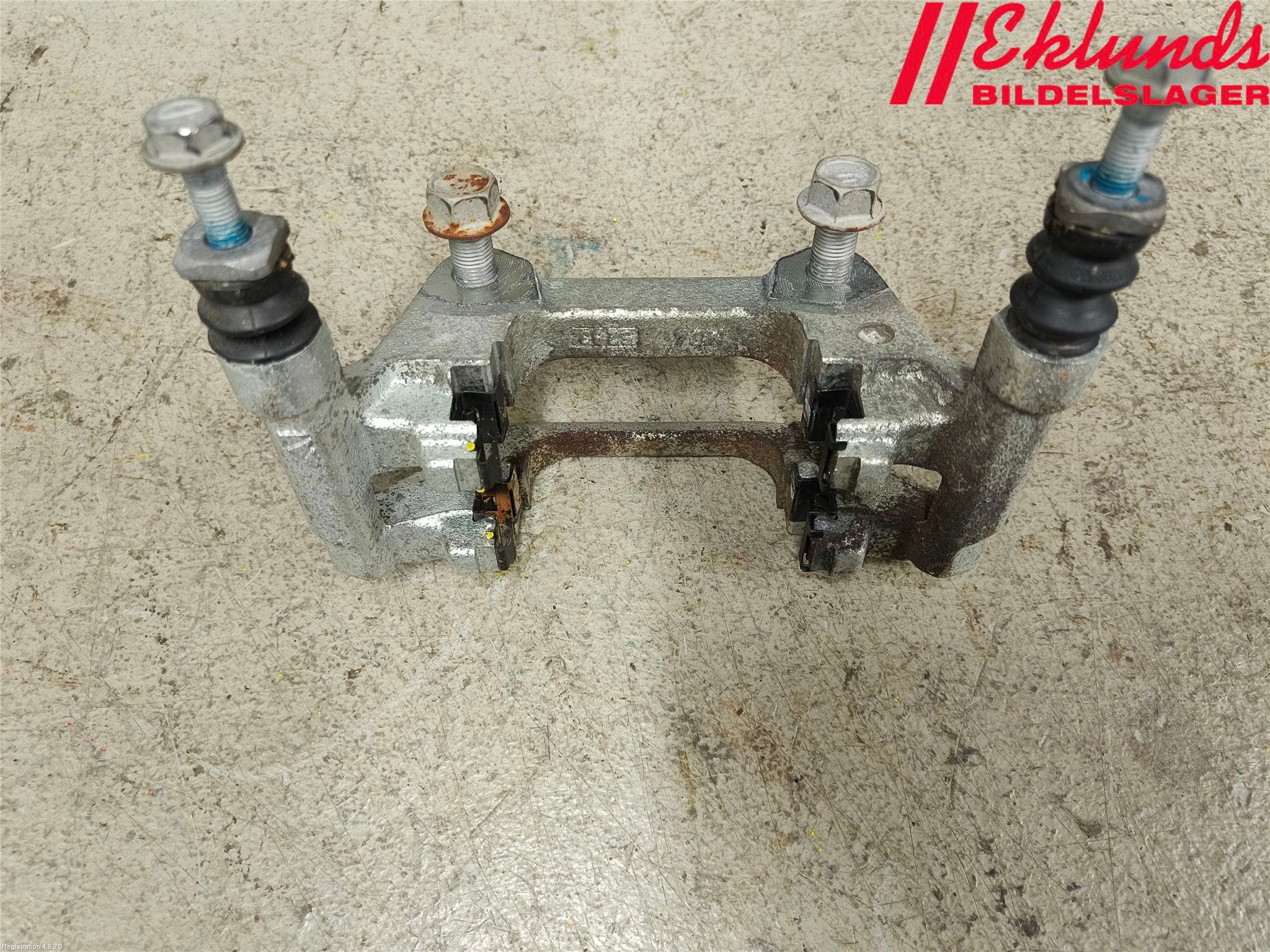 Toyota YARIS CROSS XP21 21- Bromsokshållare