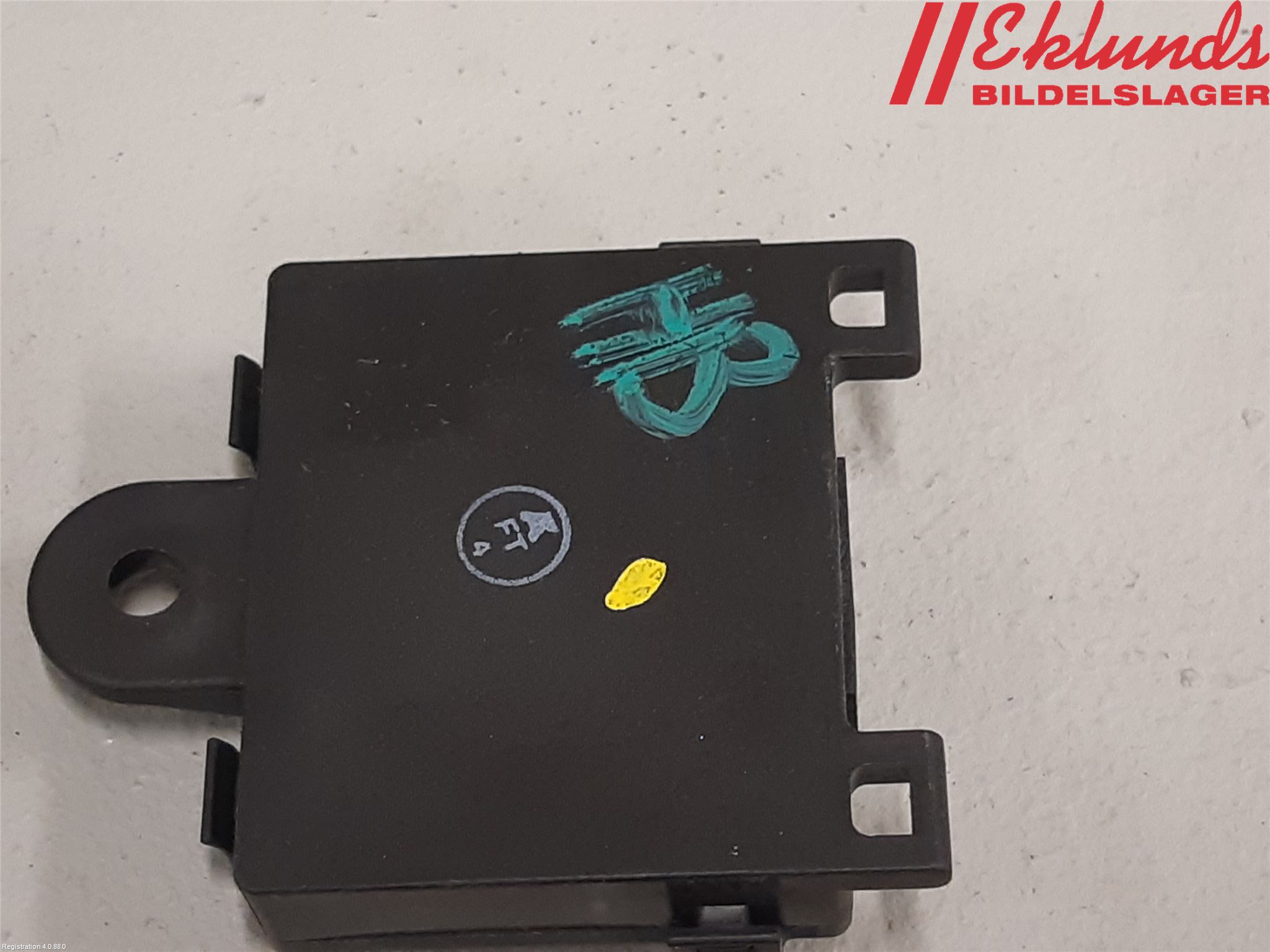 Tesla MODEL S 13- Styrenhet Dörr