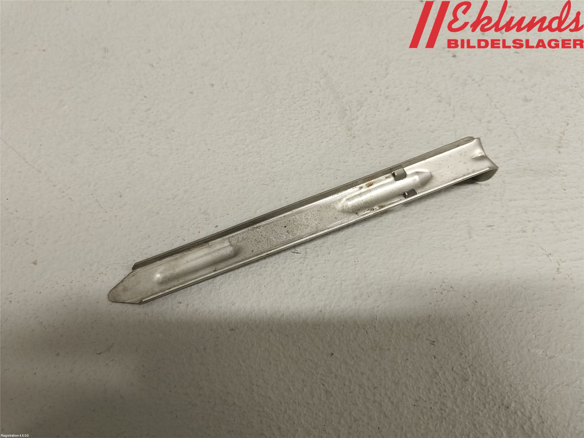 Volvo V70 08-13 Strålkast Fästsarg