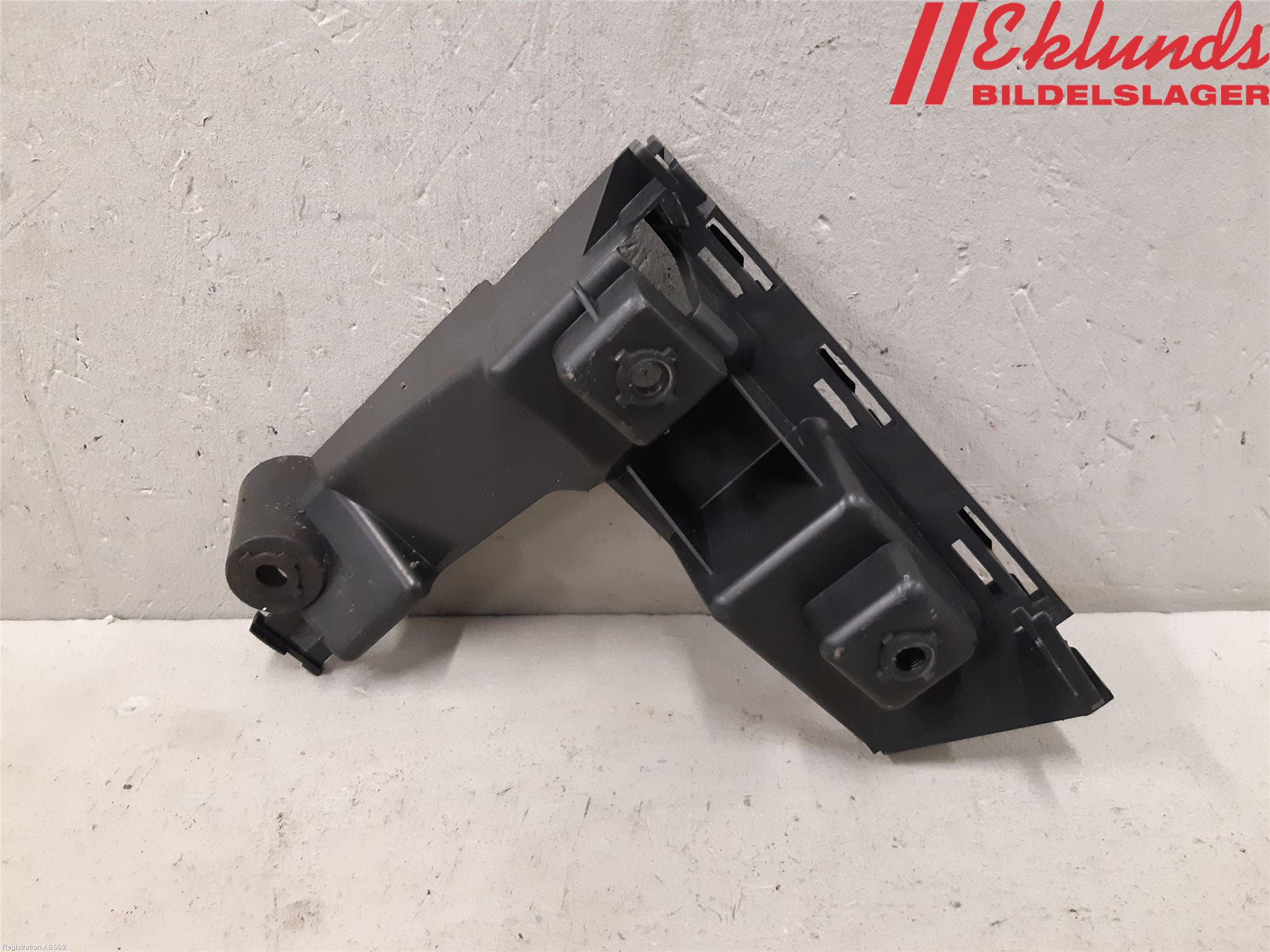 Volvo V70 08-13 Stötfångarfäste Bak Vä