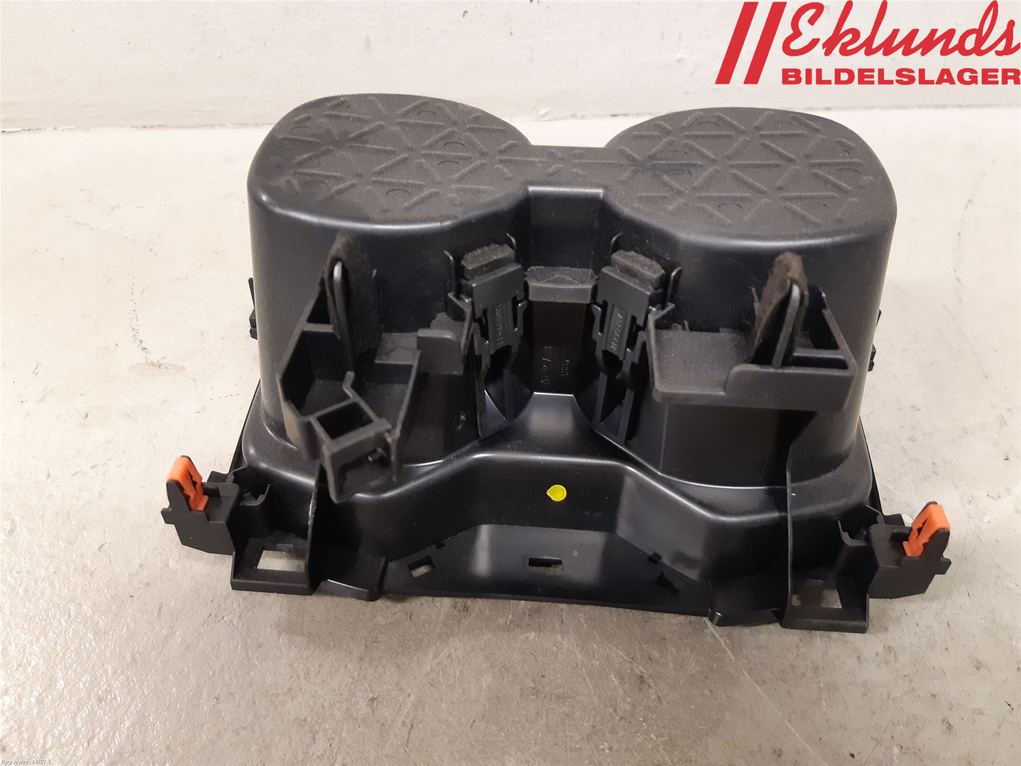 Toyota RAV4 19- Mugghållare