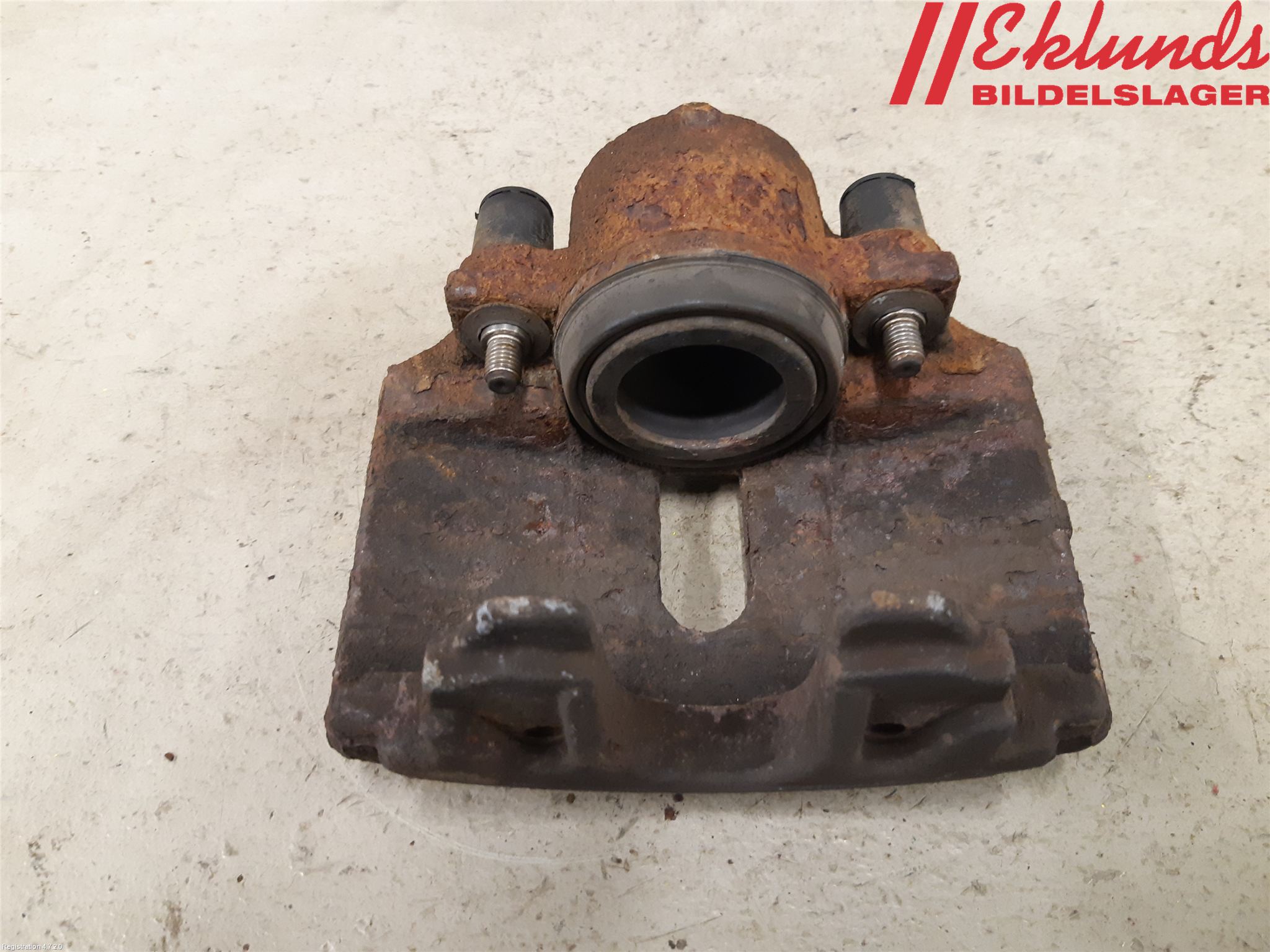 Volkswagen VW PASSAT 11-14 Bromsok Fram Höger