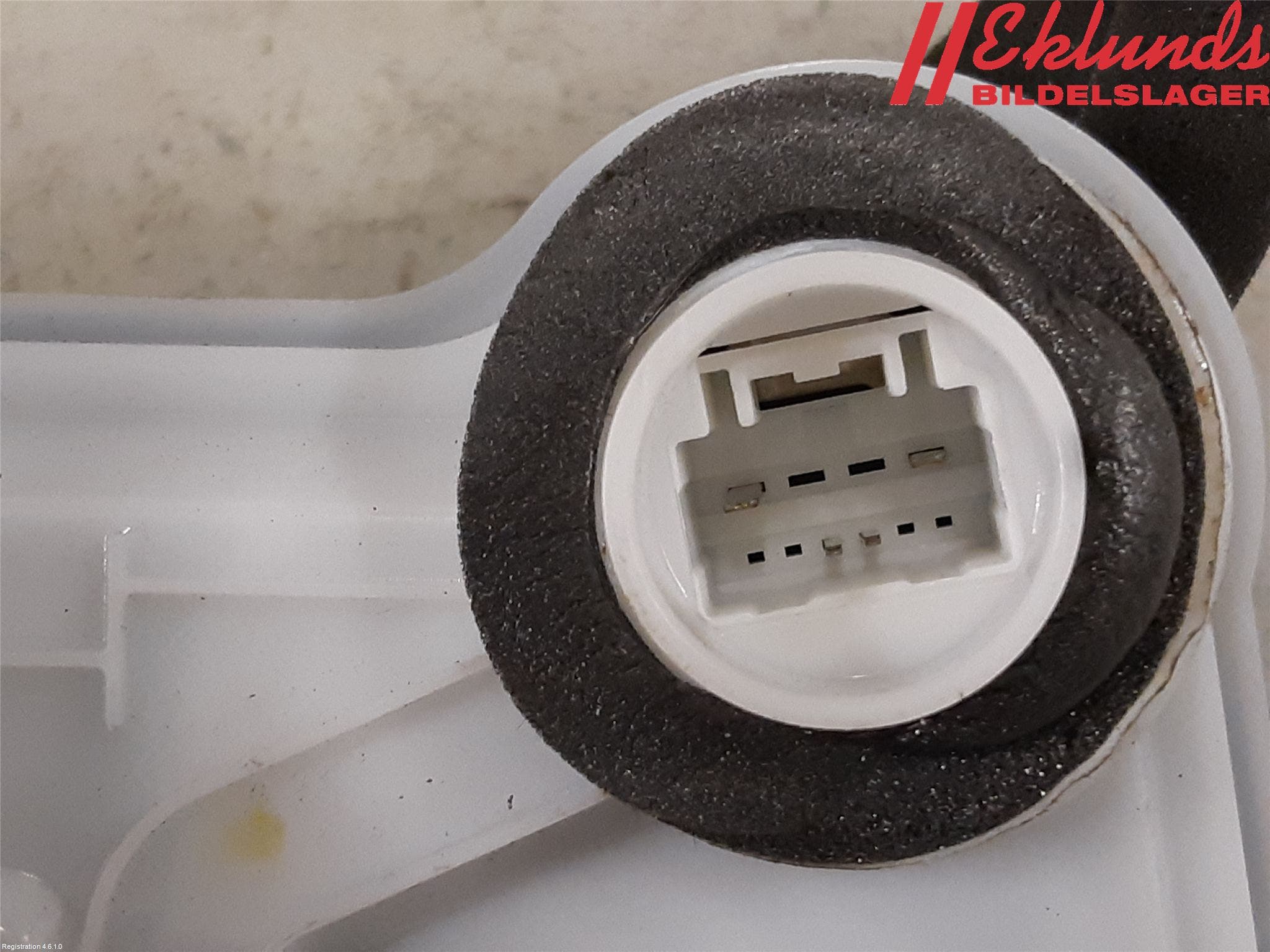 Toyota C-HR 16-23 Låskista-Dörrlås