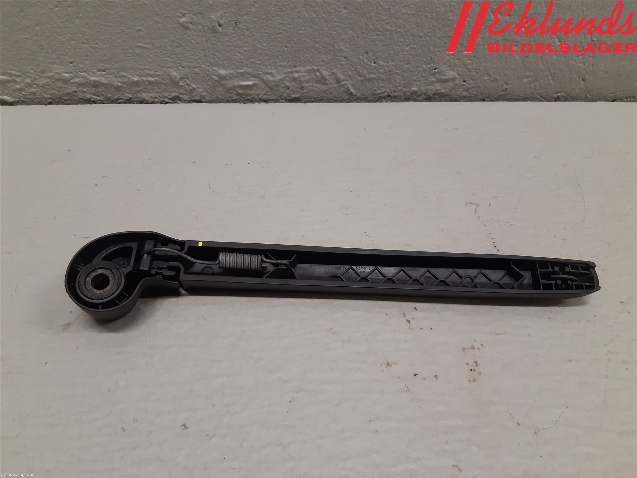 Audi A4/S4 B9 16-19 Torkararm-Bakruta
