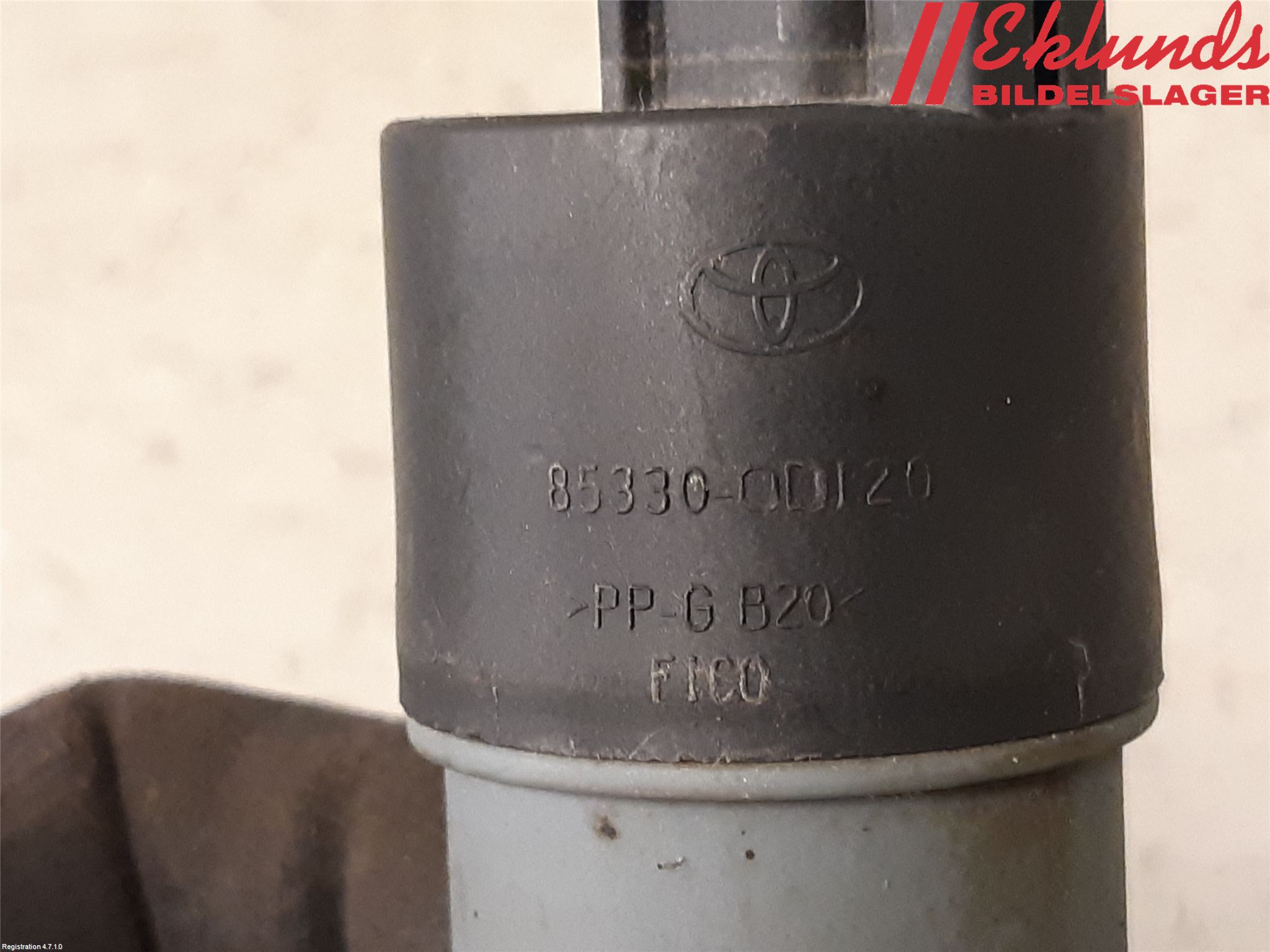 Toyota YARIS XP130 12-14 Spolarpump Vindruta