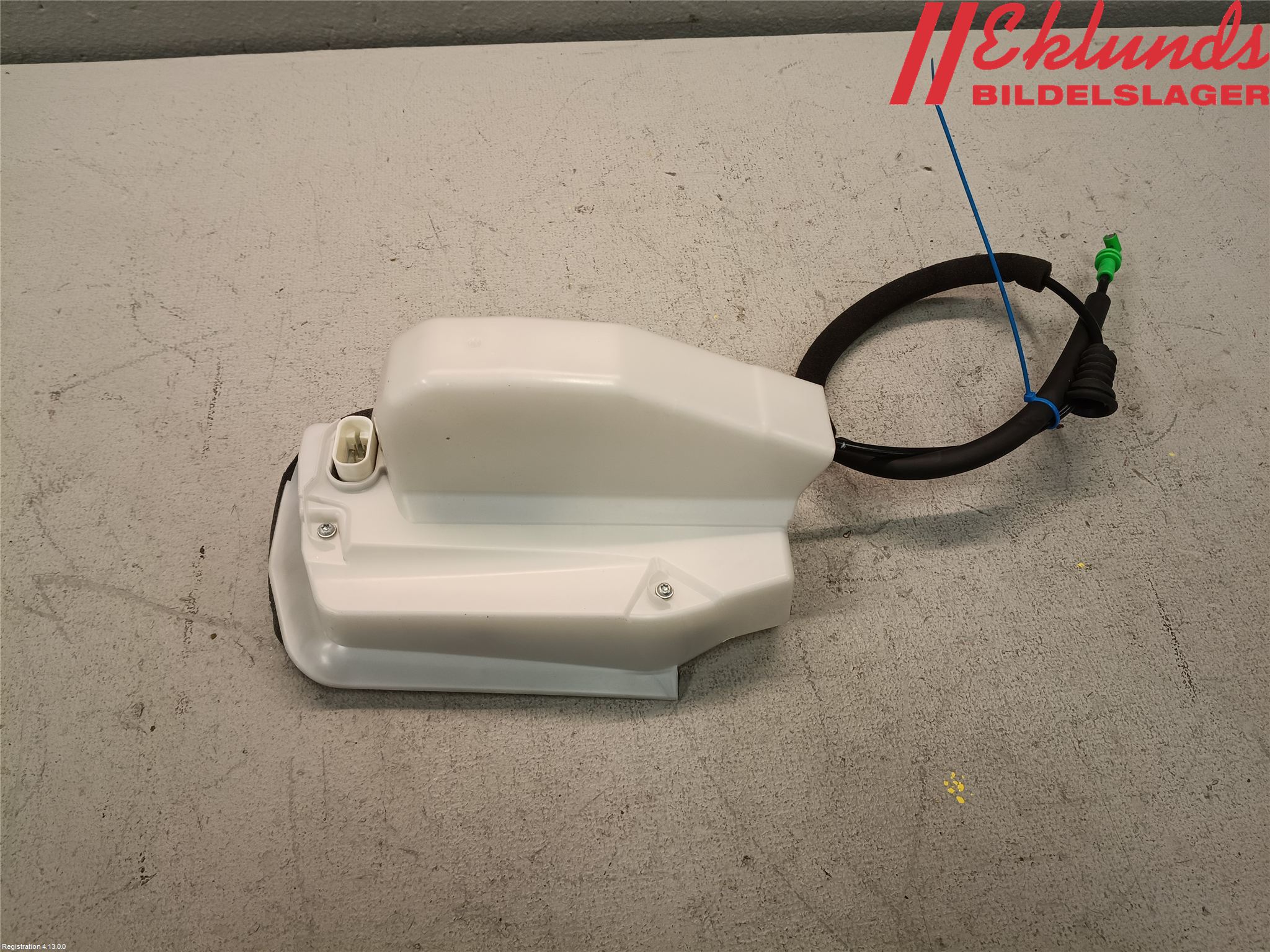 Tesla MODEL 3 17- Låskista-Dörrlås