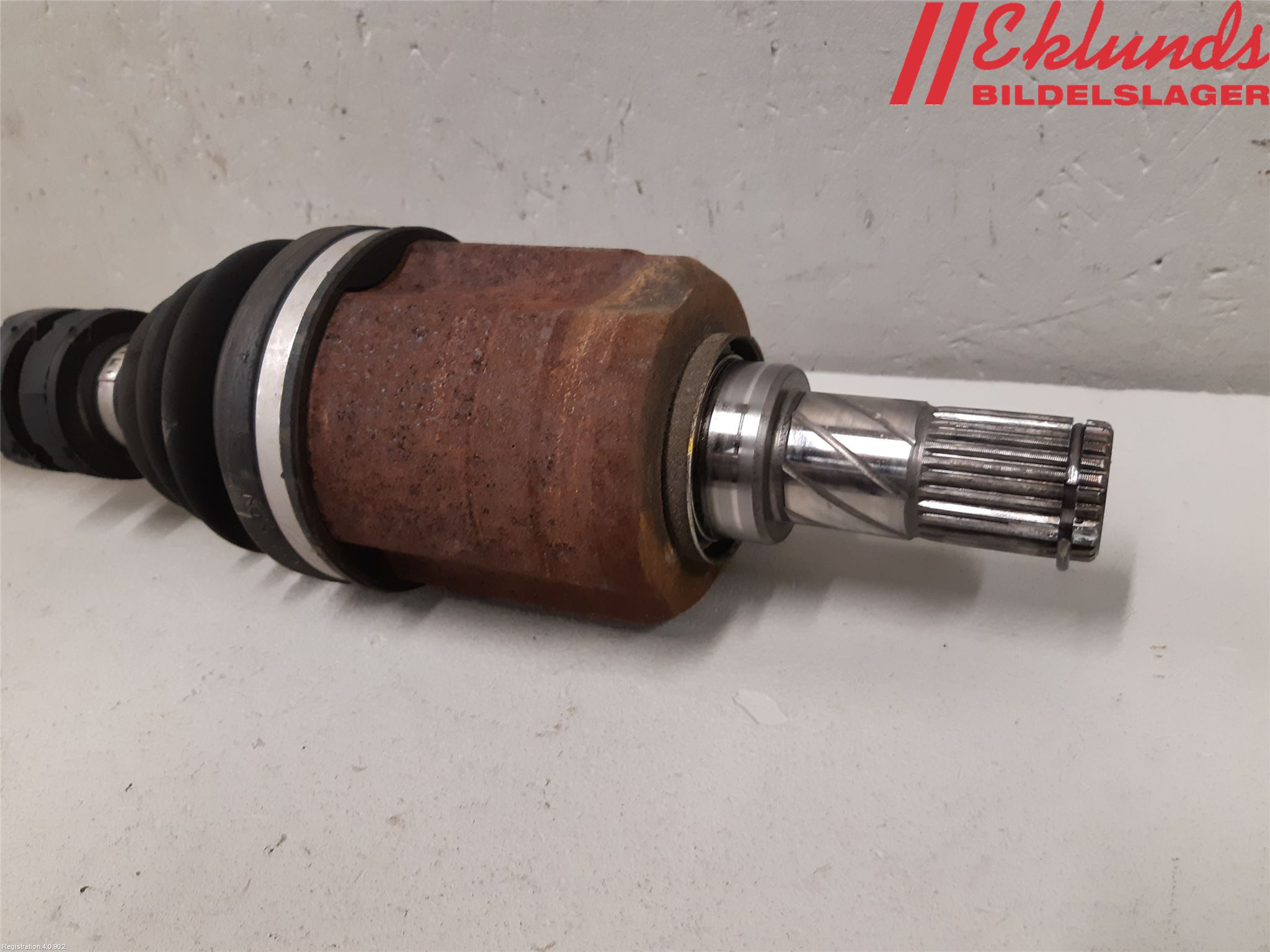 Nissan QASHQAI   07-10 Drivaxel Fram Vänster