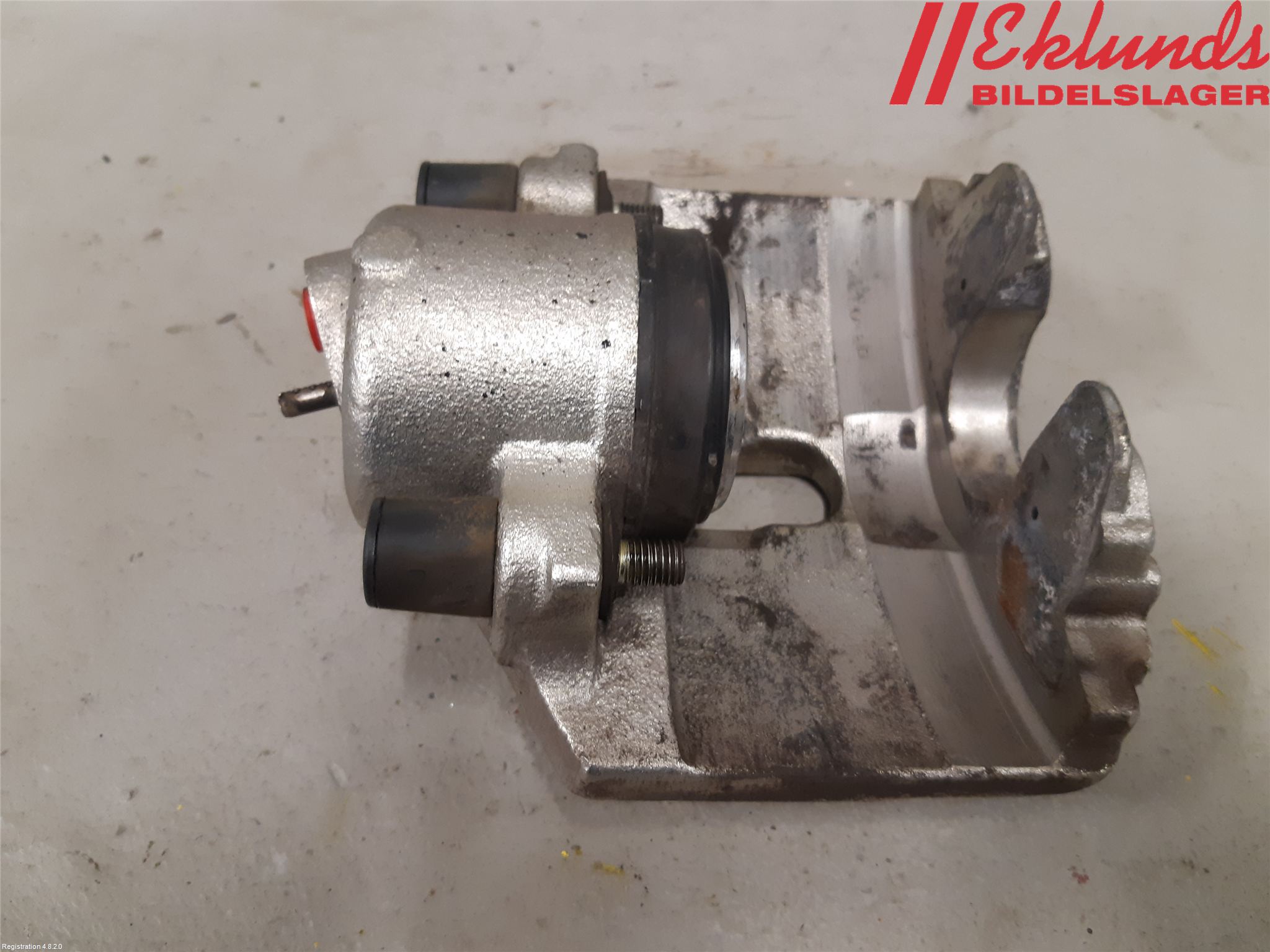 Volkswagen VW PASSAT 11-14 Bromsok Fram Höger