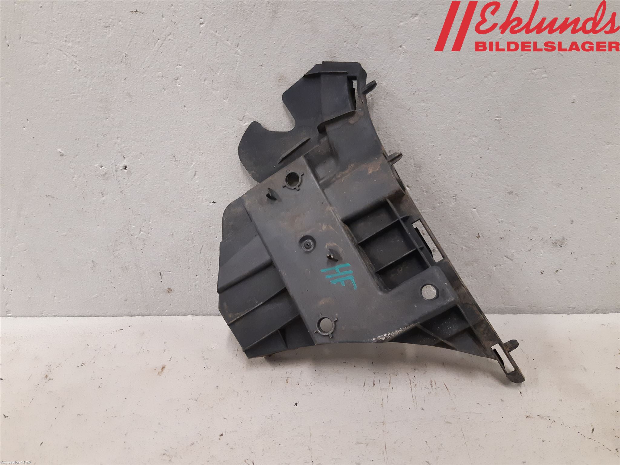 Volvo V70 08-13 Stötfångarfäste Fram Hö