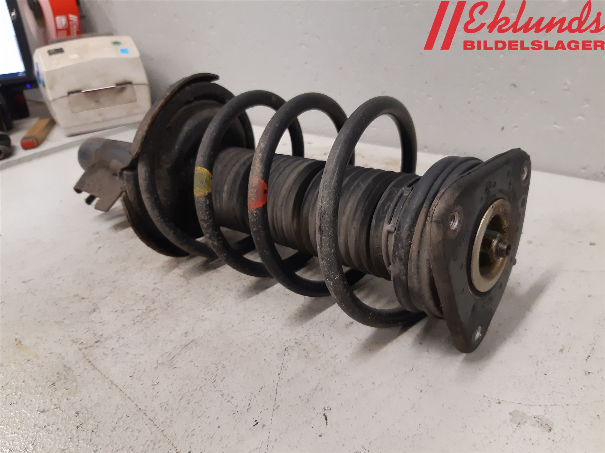 Mazda 3 I 07-08 Fjäderben Fram Höger