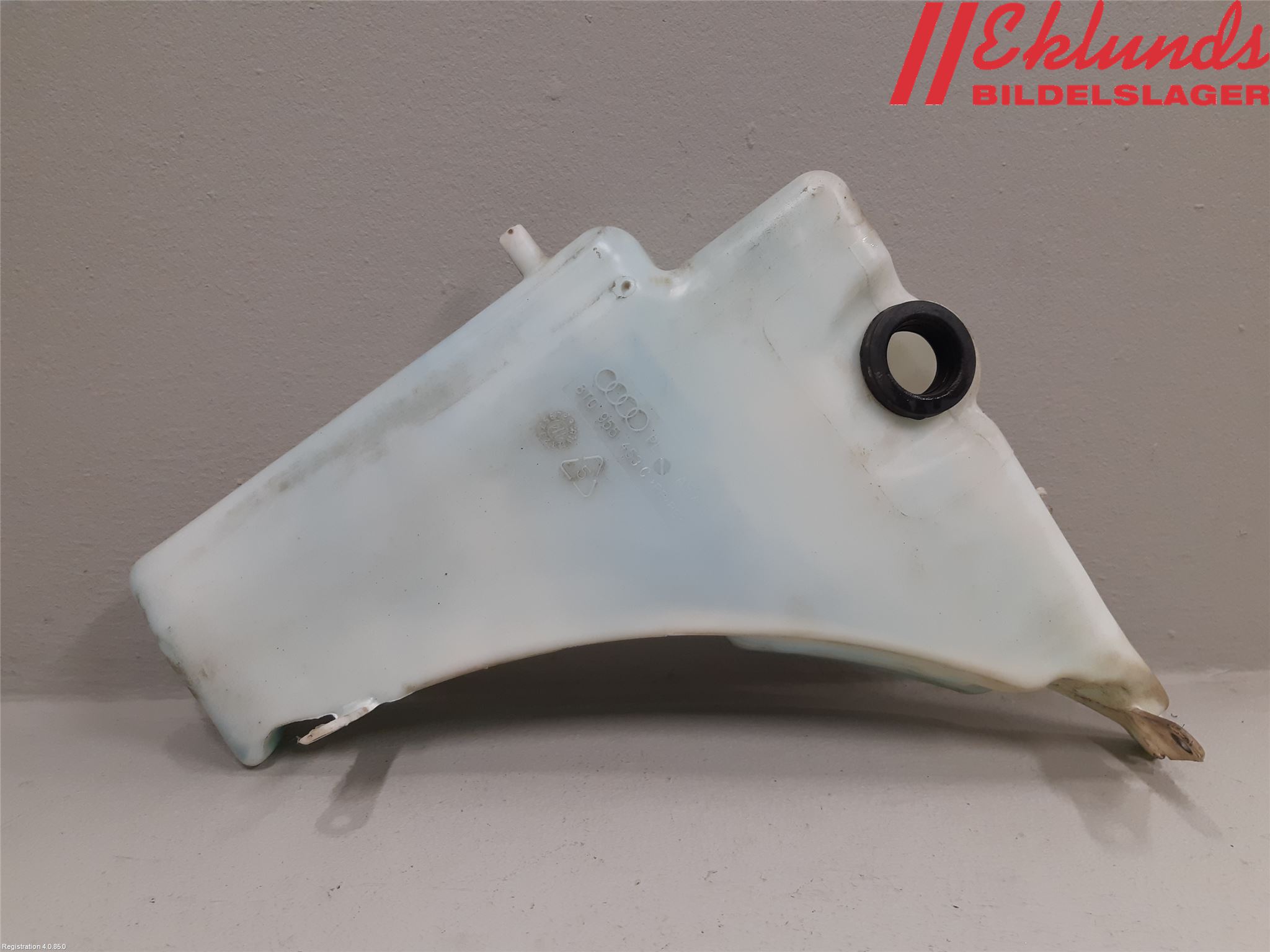 Audi A4 12-15 Spolartank Vindruta-Strål