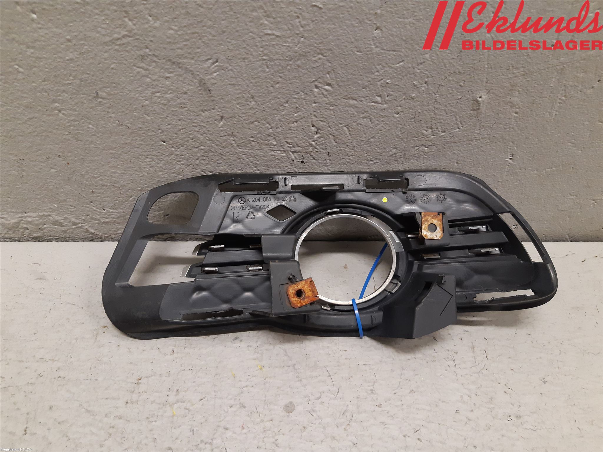 Mercedes-Benz MB C-KLASS (W204) 07-15 Dimljussarg Fram