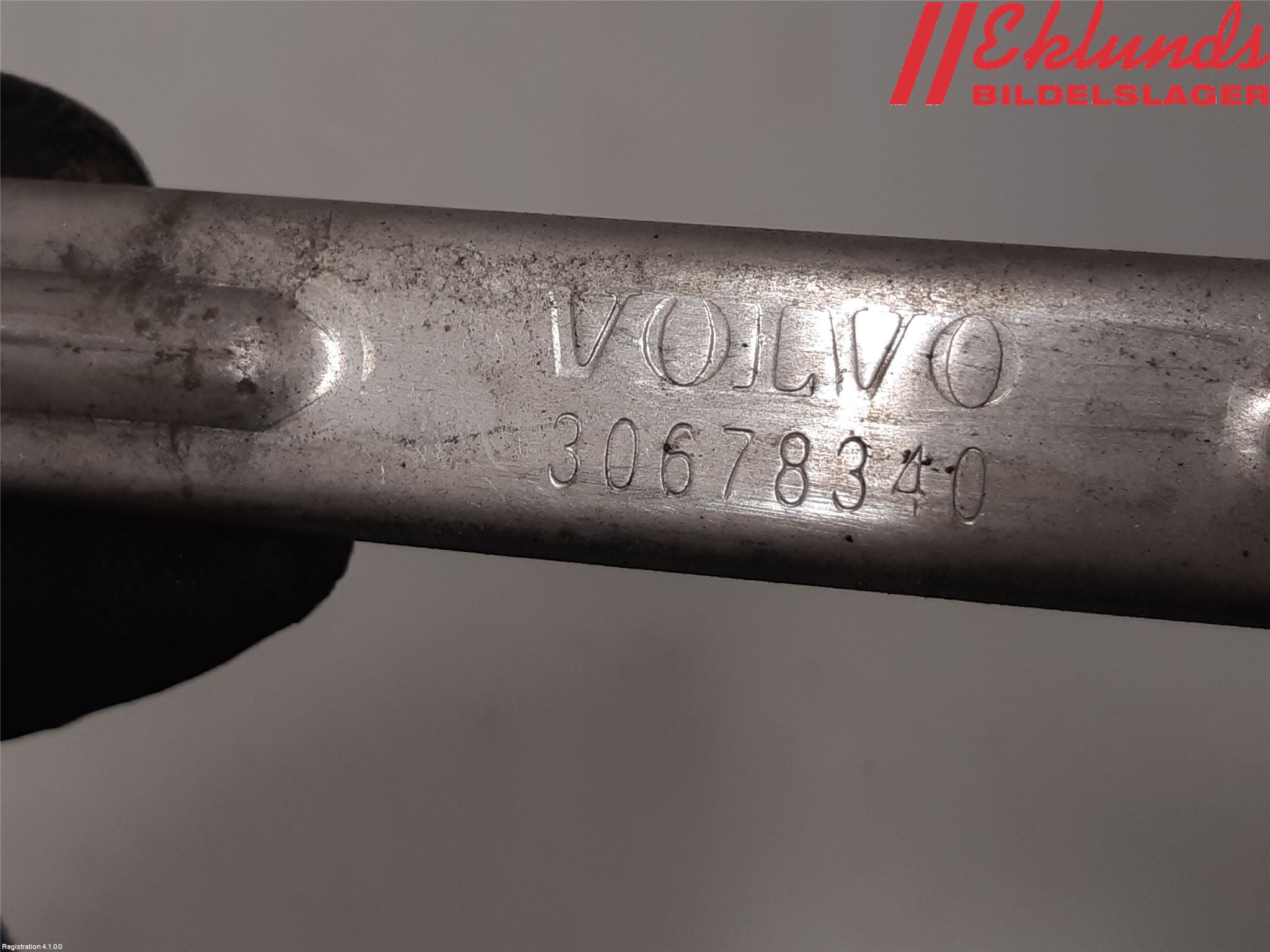 Volvo XC70 08-13 Strålkast Fästsarg
