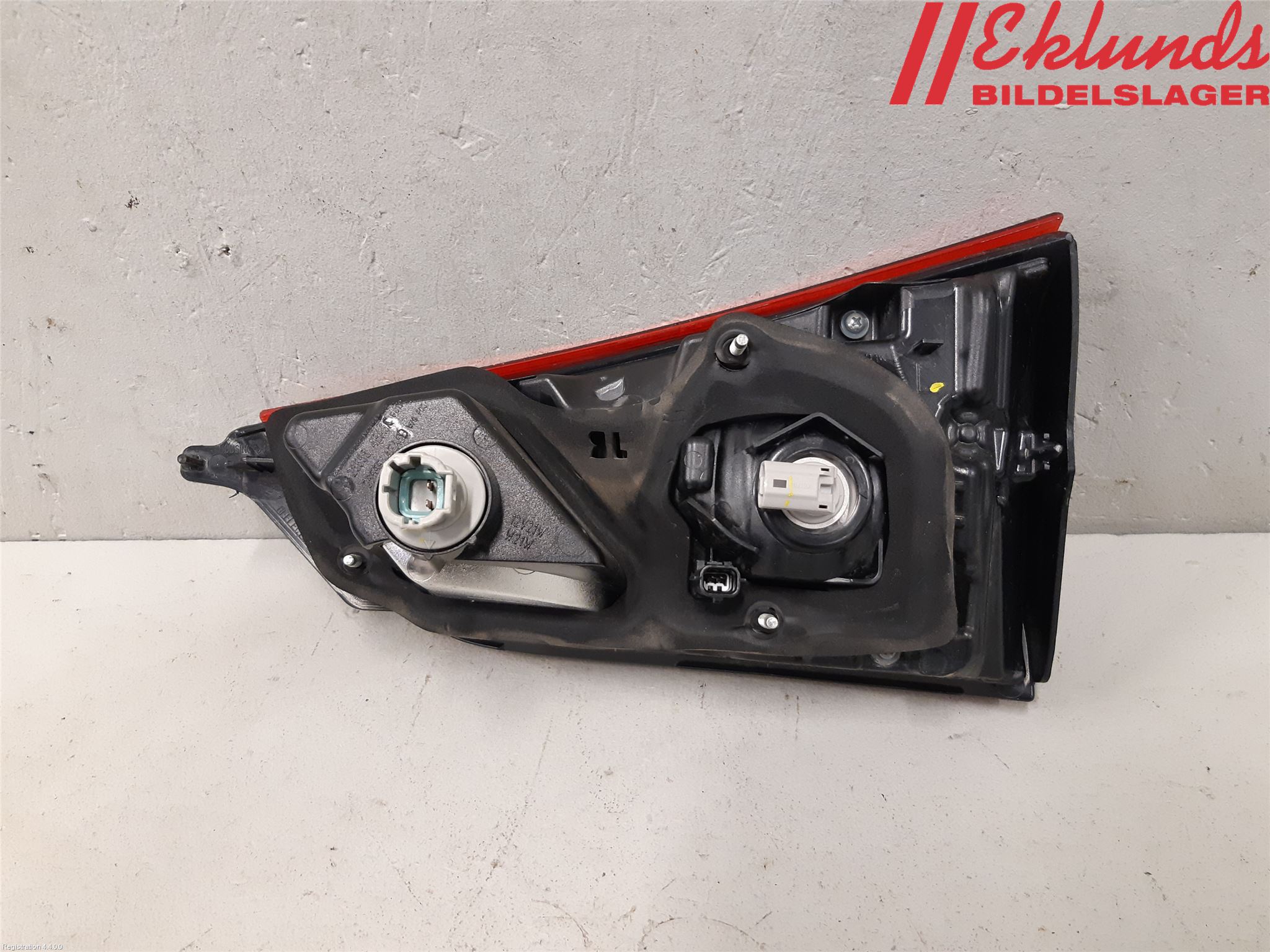 Nissan QASHQAI 14-17 Bakljus Lucka Vä