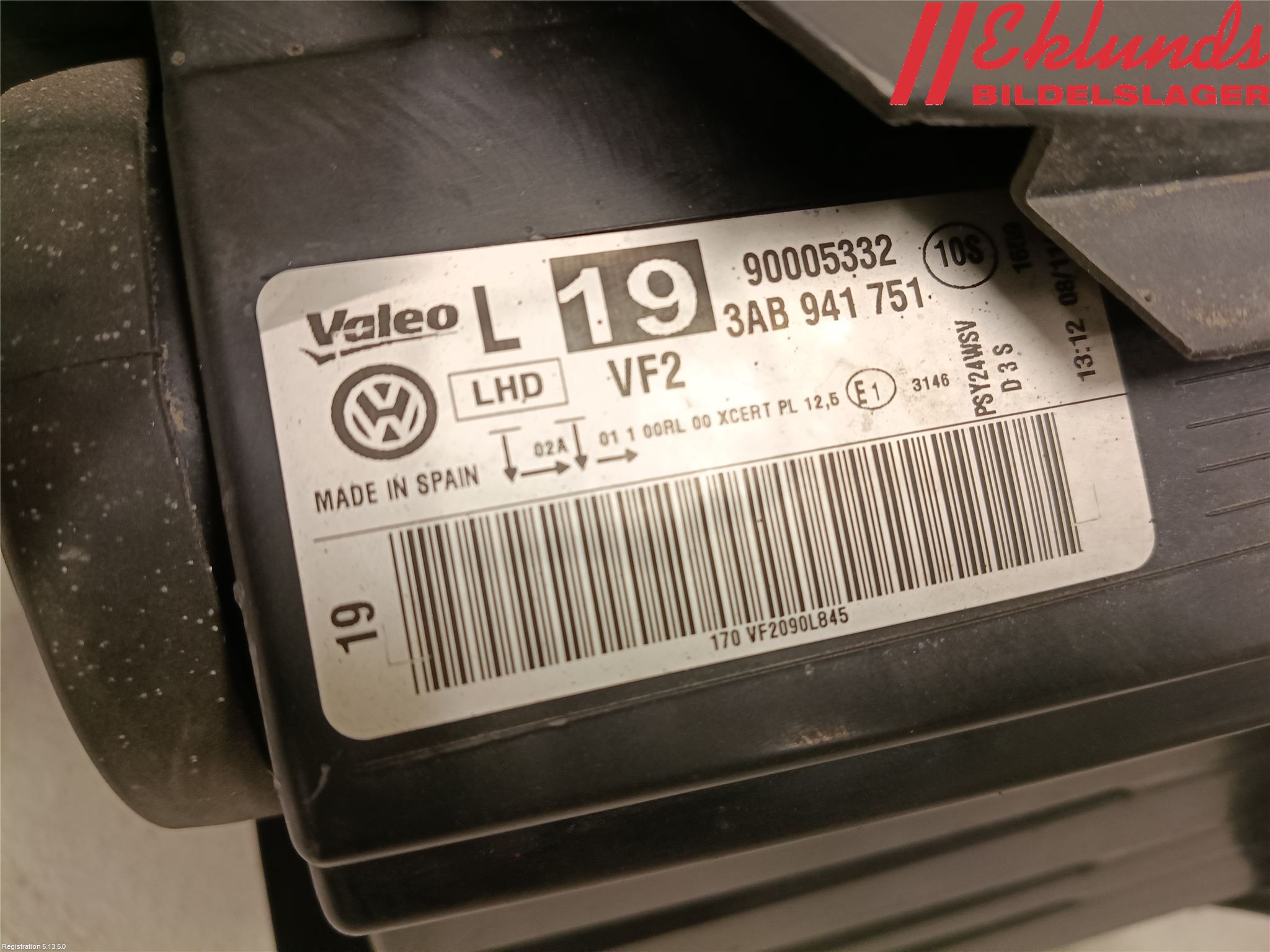 Volkswagen VW PASSAT 11-14 Strålkastare Vänster
